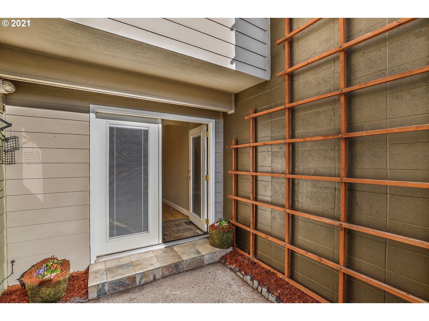 Photo #3: 21471907 Listing 