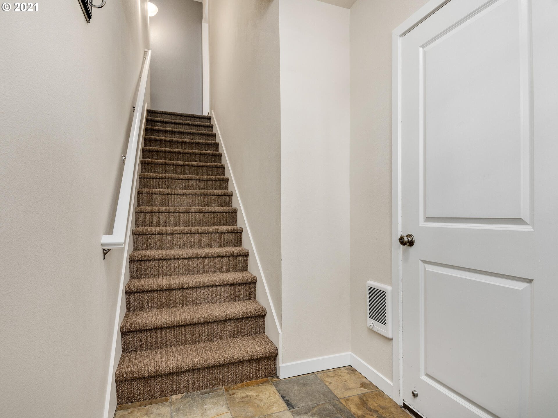 Photo #4: 21472208 Listing 