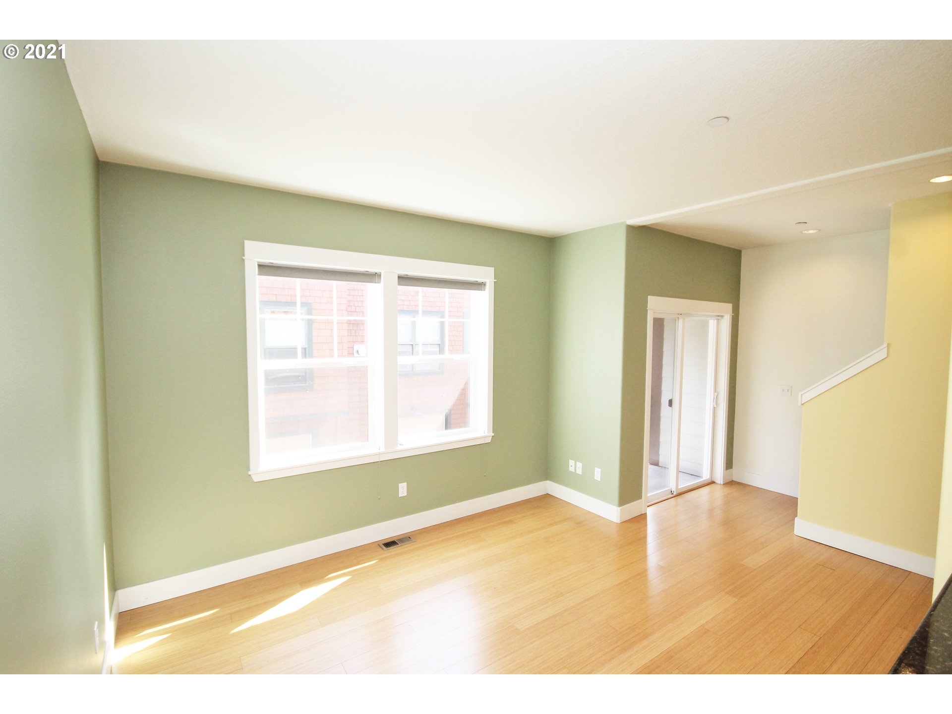Photo #5: 21474225 Listing 