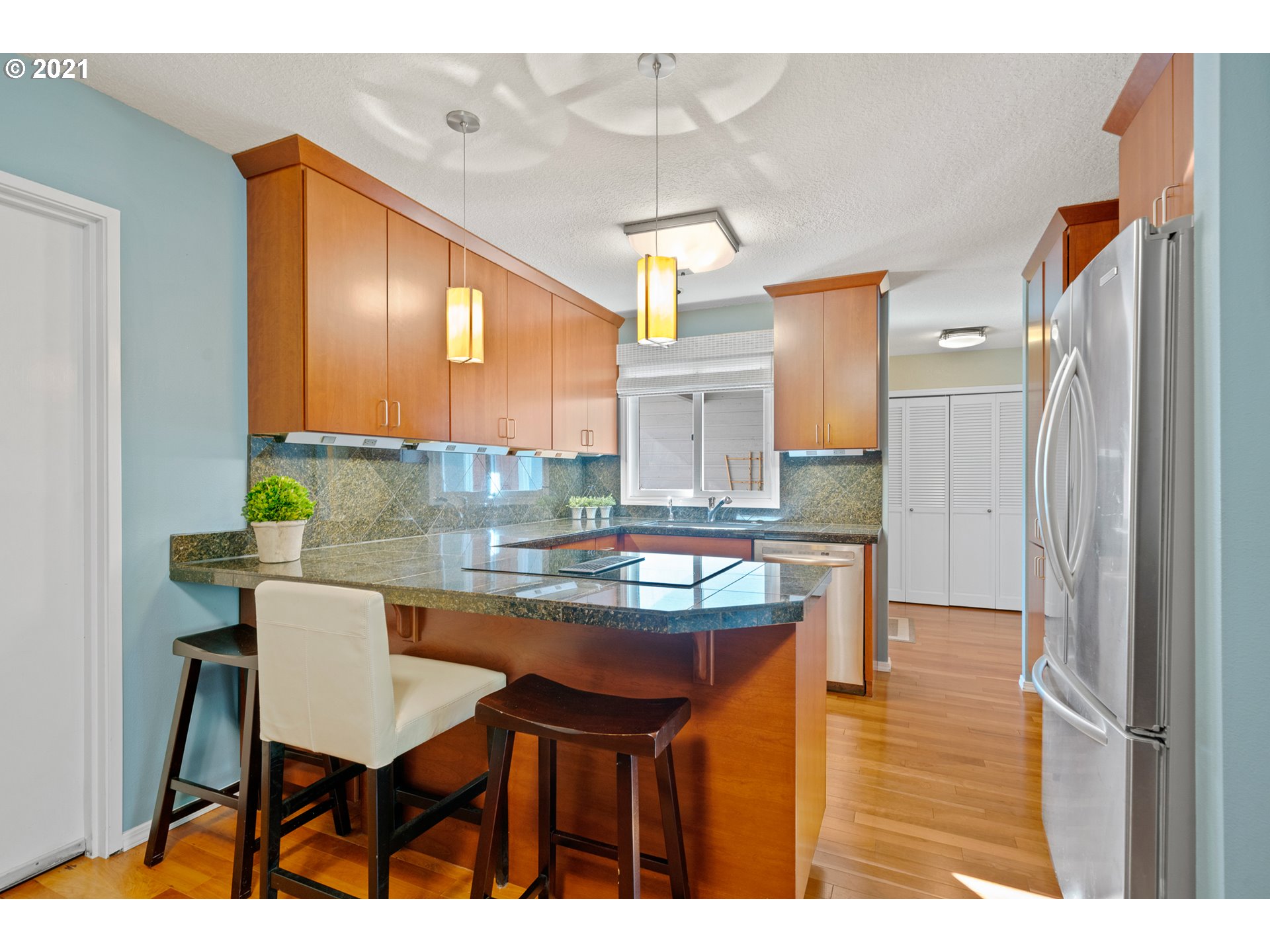 Photo #4: 21474567 Listing 
