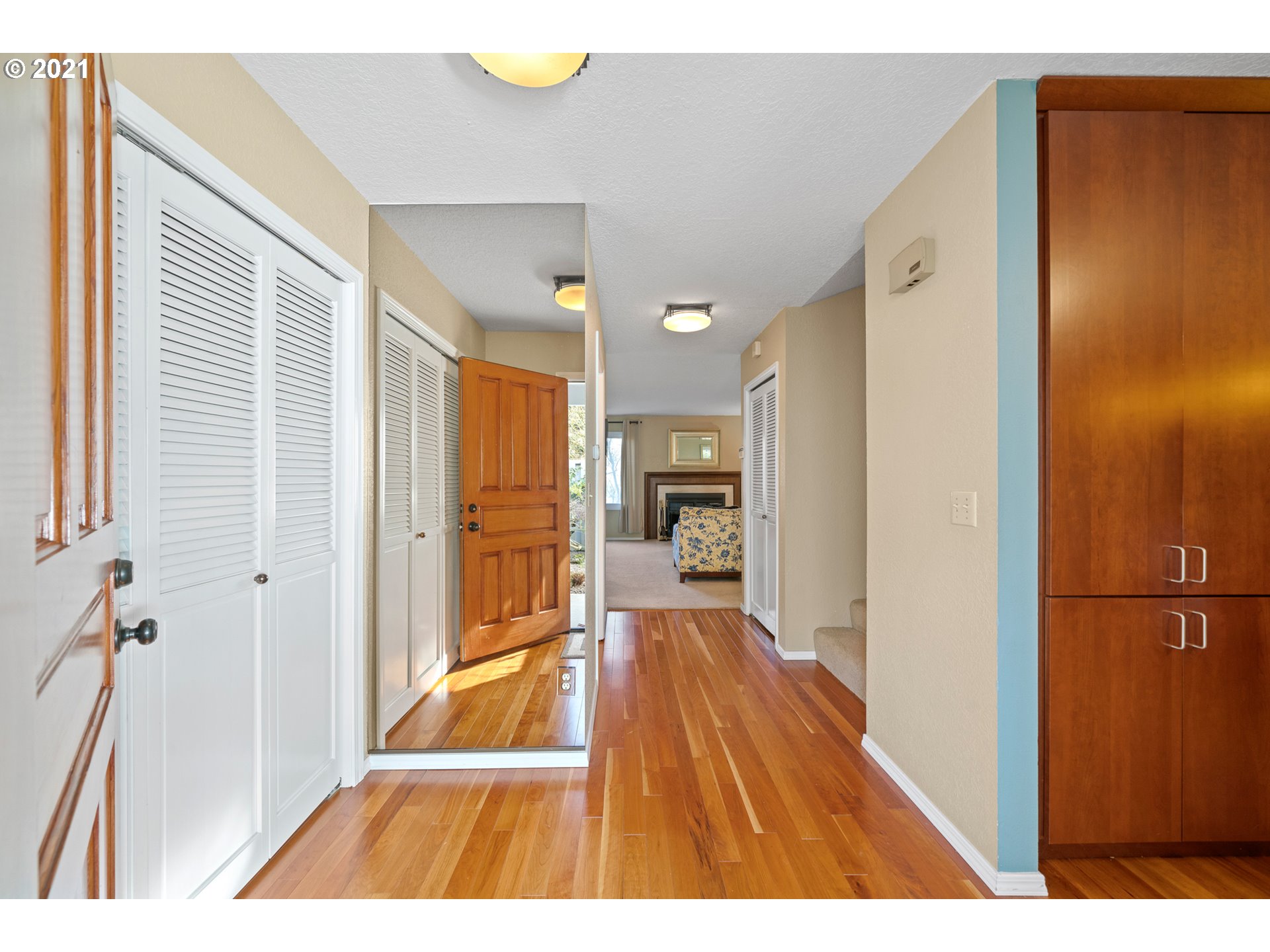 Photo #2: 21474567 Listing 