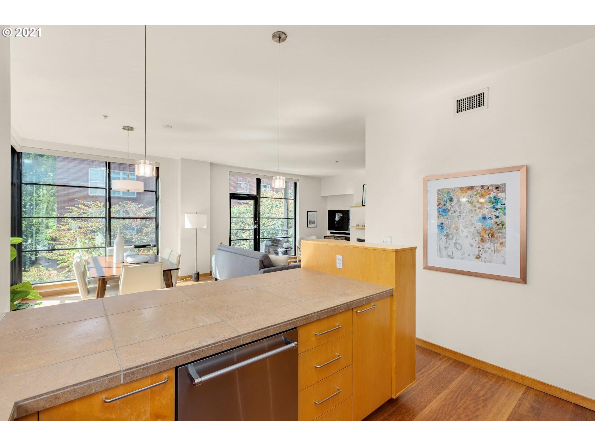 Photo #3: 21475728 Listing 