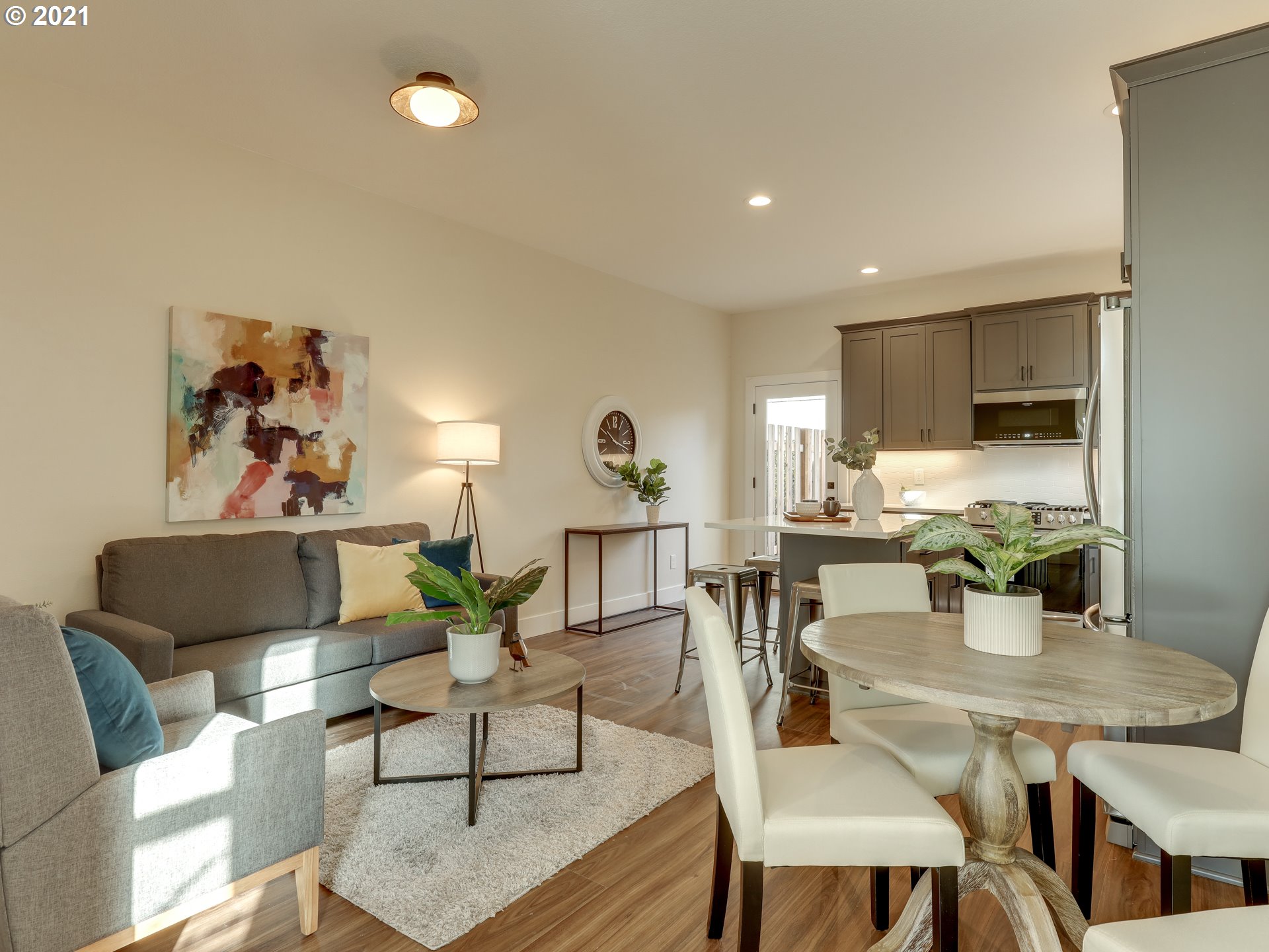 Photo #4: 21480936 Listing 
