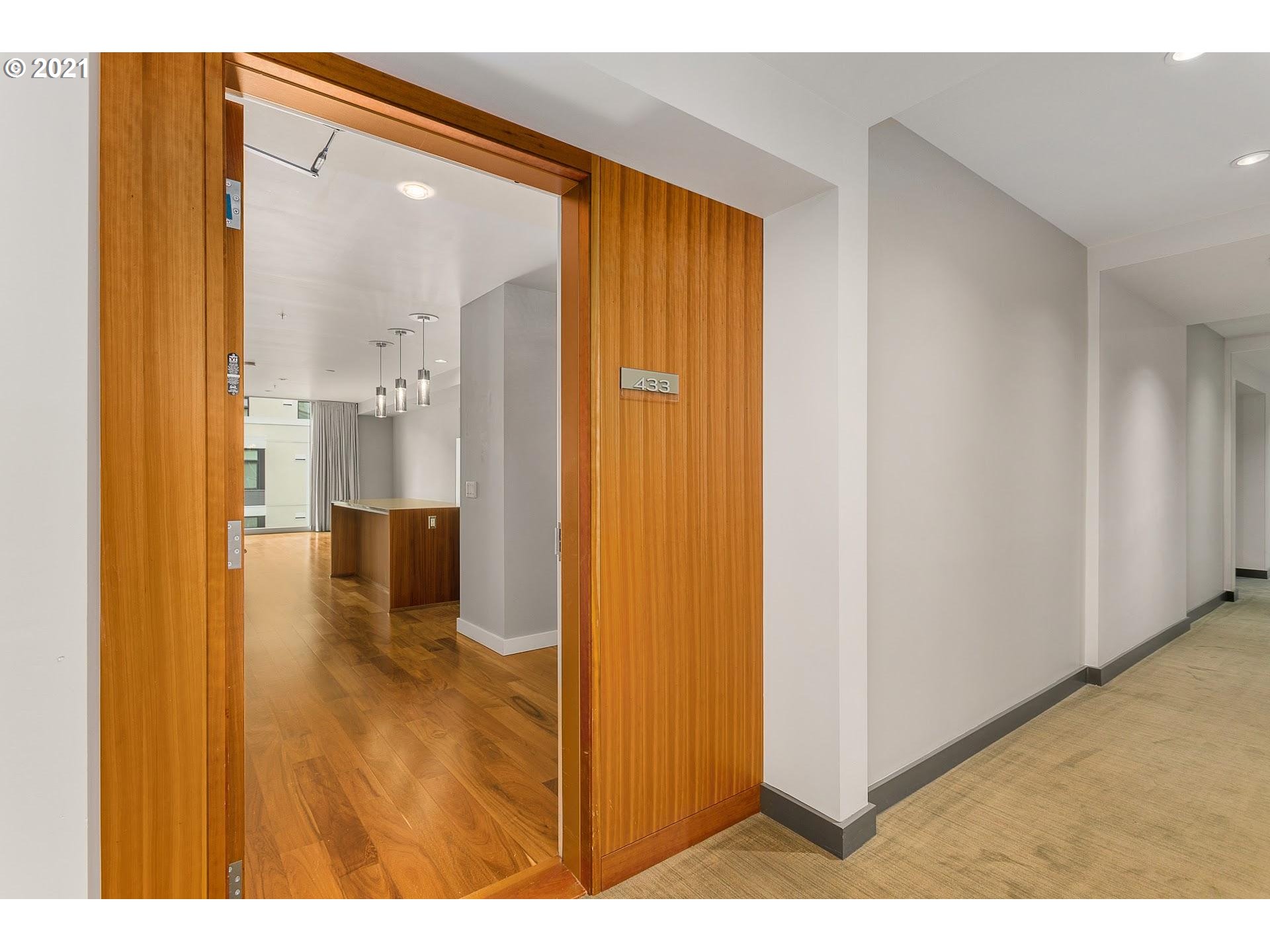 Photo #3: 21482234 Listing 