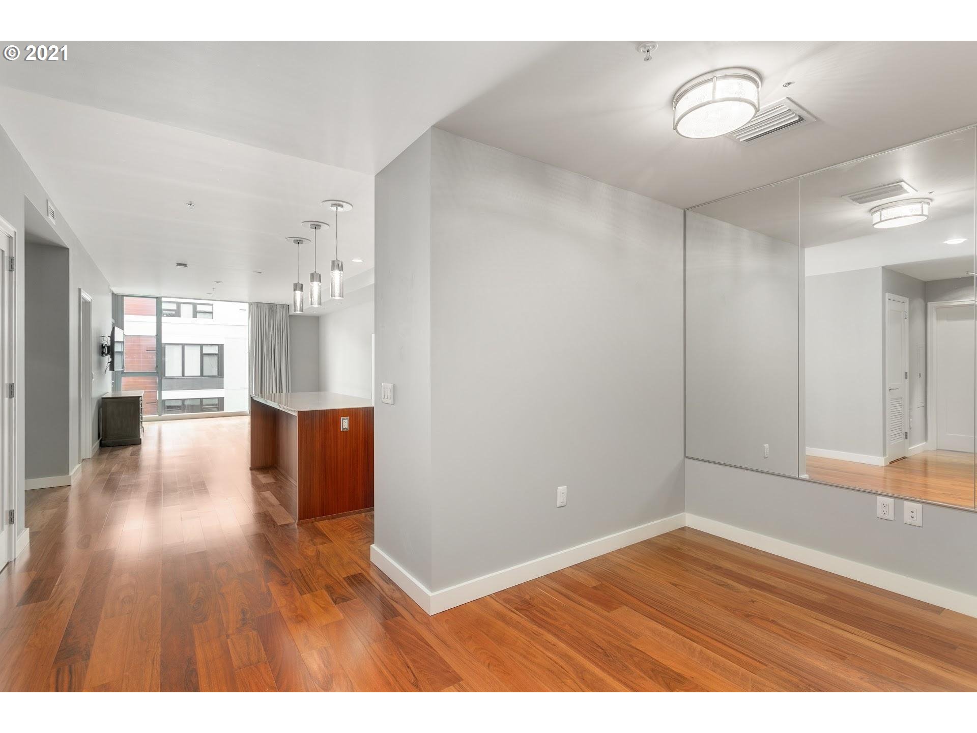 Photo #5: 21482234 Listing 