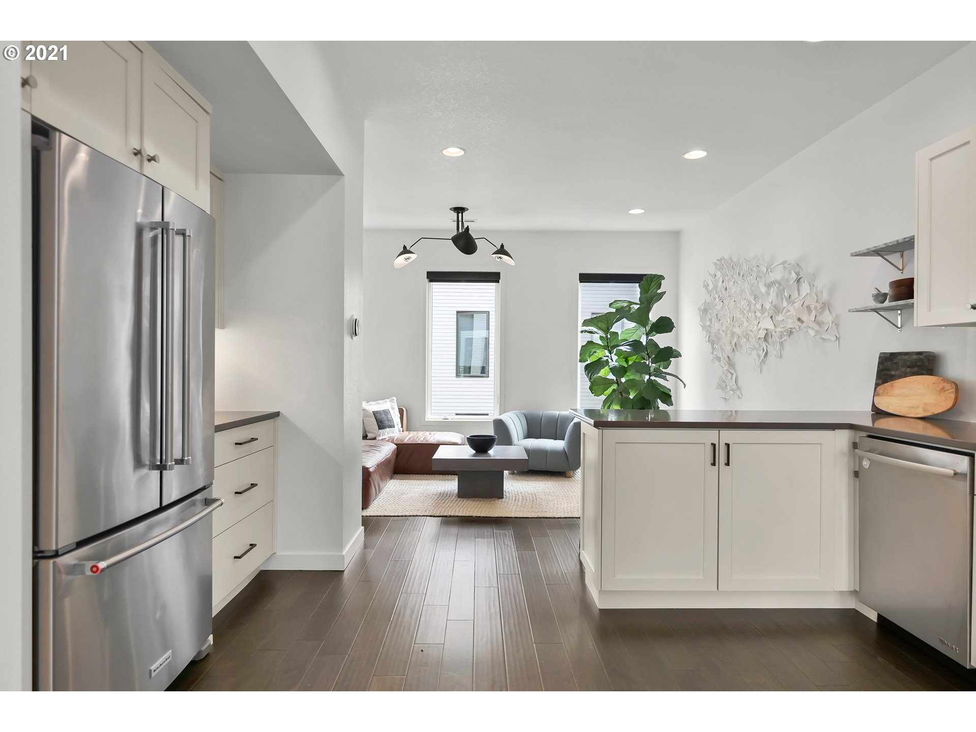 Photo #4: 21484185 Listing 