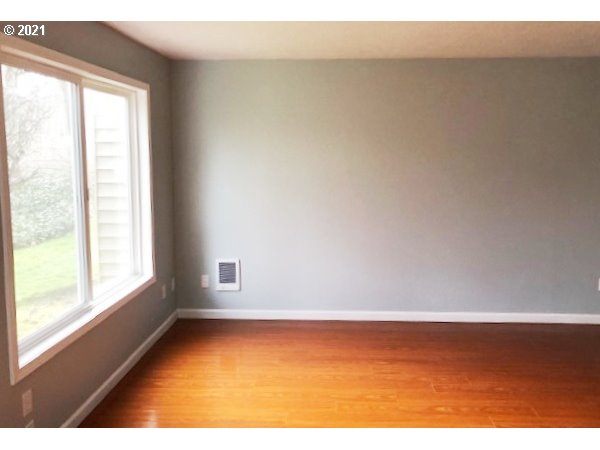 Photo #2: 21484227 Listing 