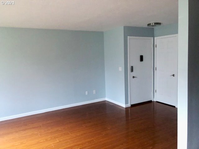 Photo #3: 21484227 Listing 