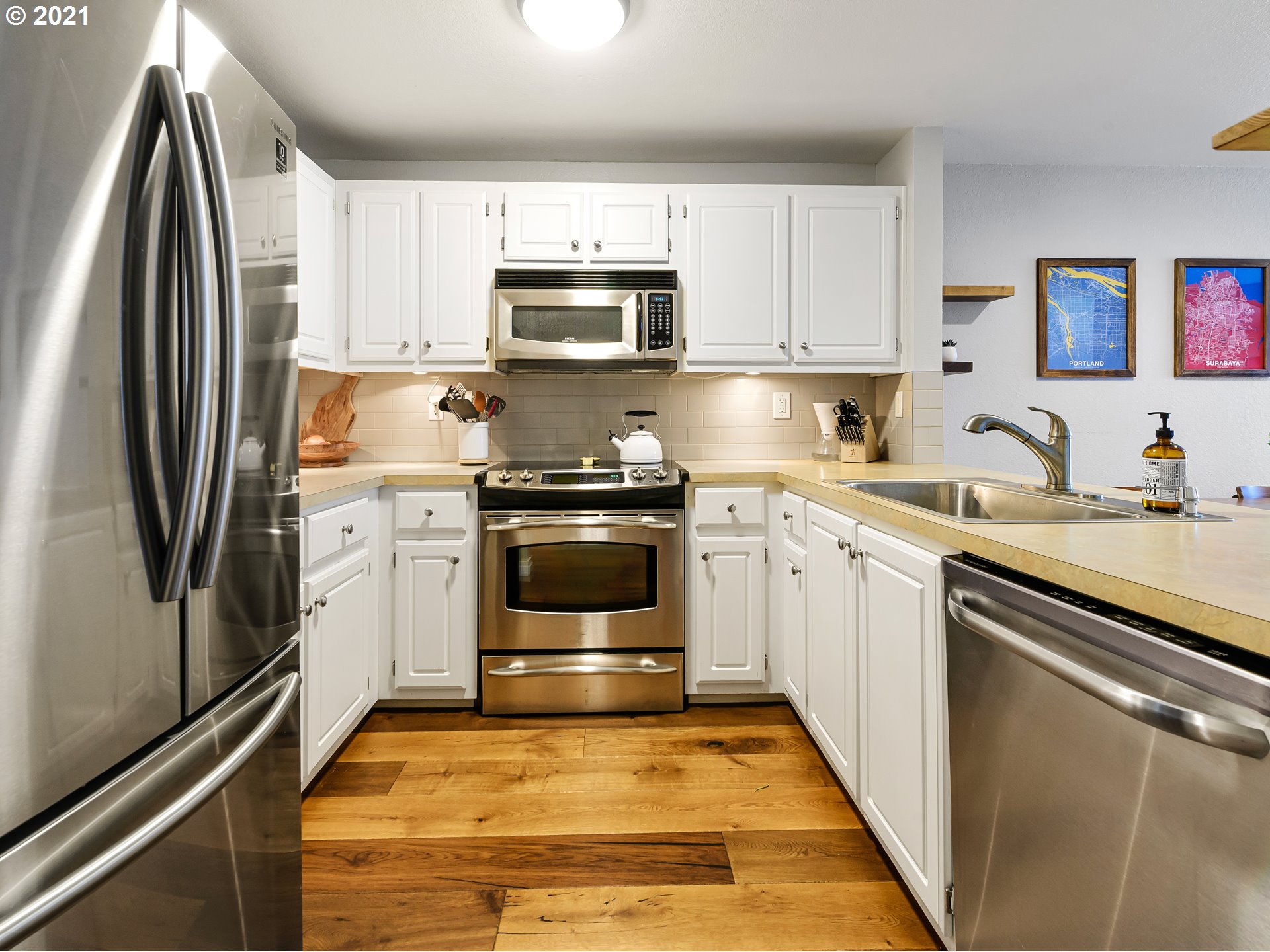 Photo #4: 21485707 Listing 