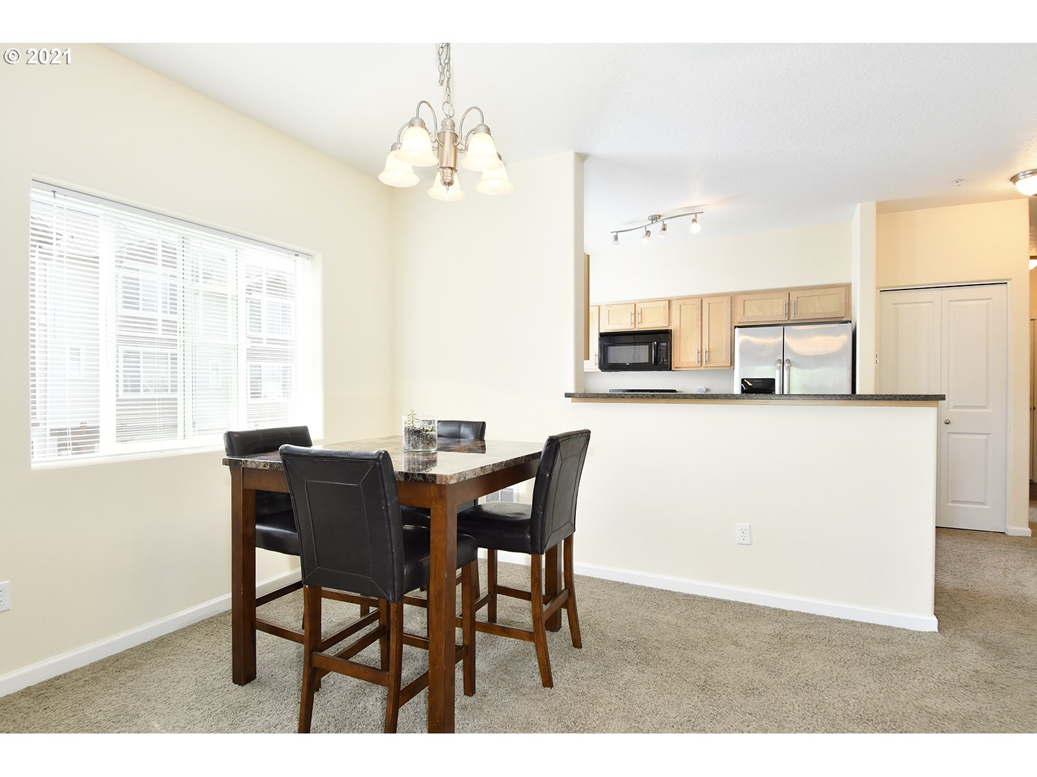Photo #2: 21488409 Listing 