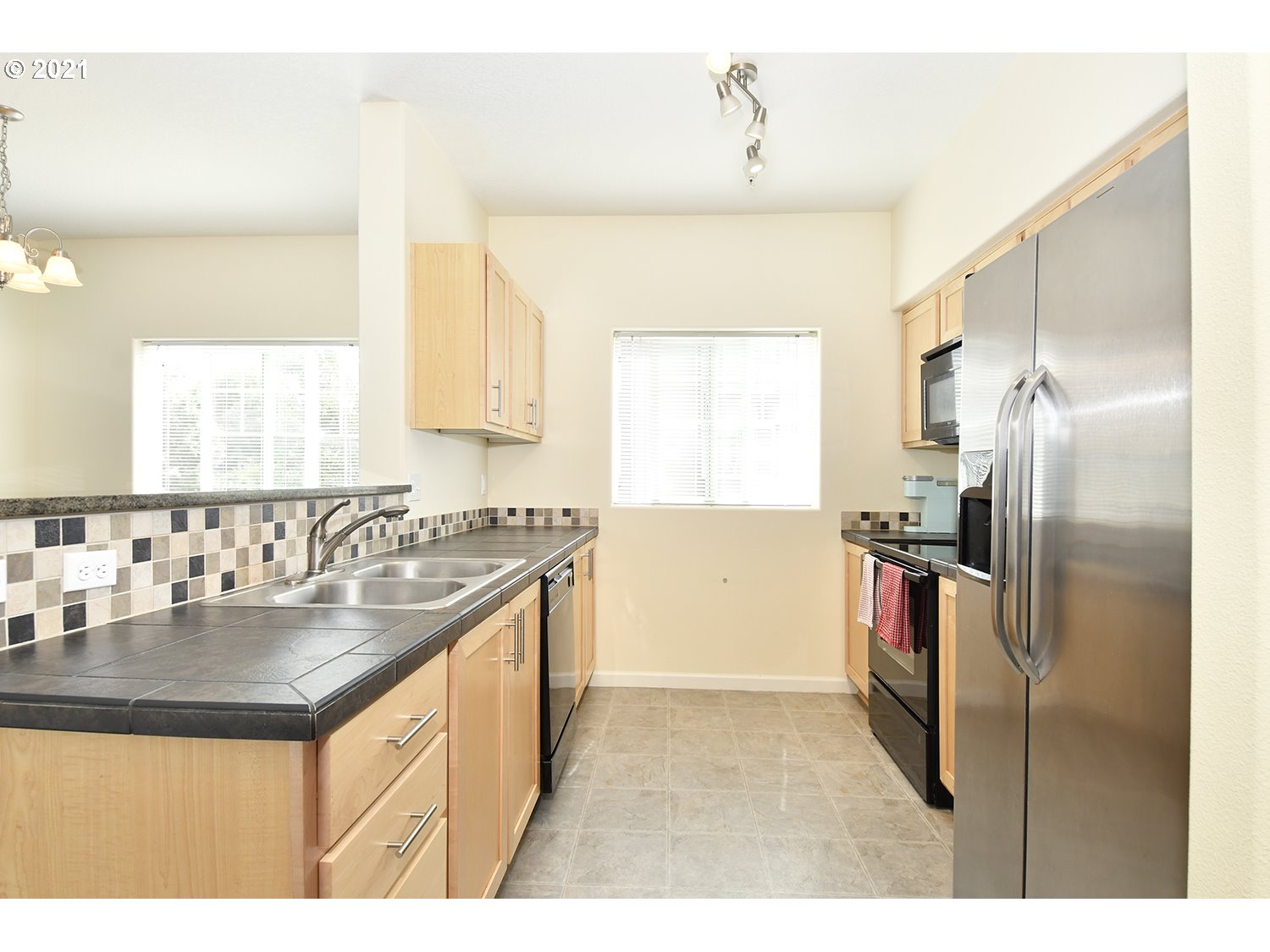 Photo #3: 21488409 Listing 