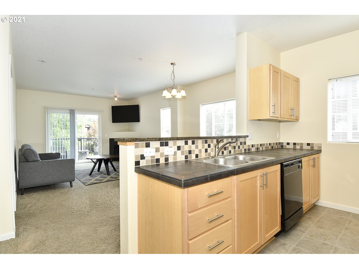 Photo #4: 21488409 Listing 