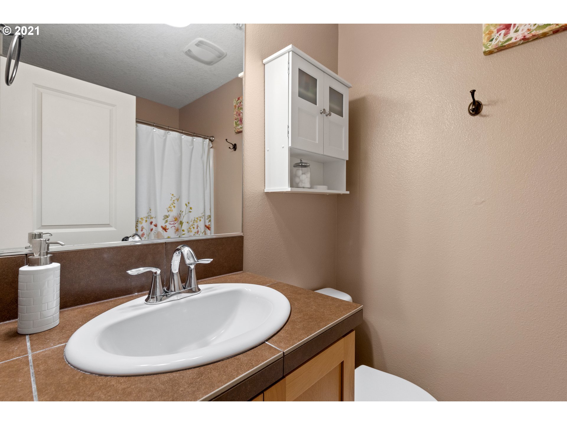 Photo #6: 21489156 Listing 