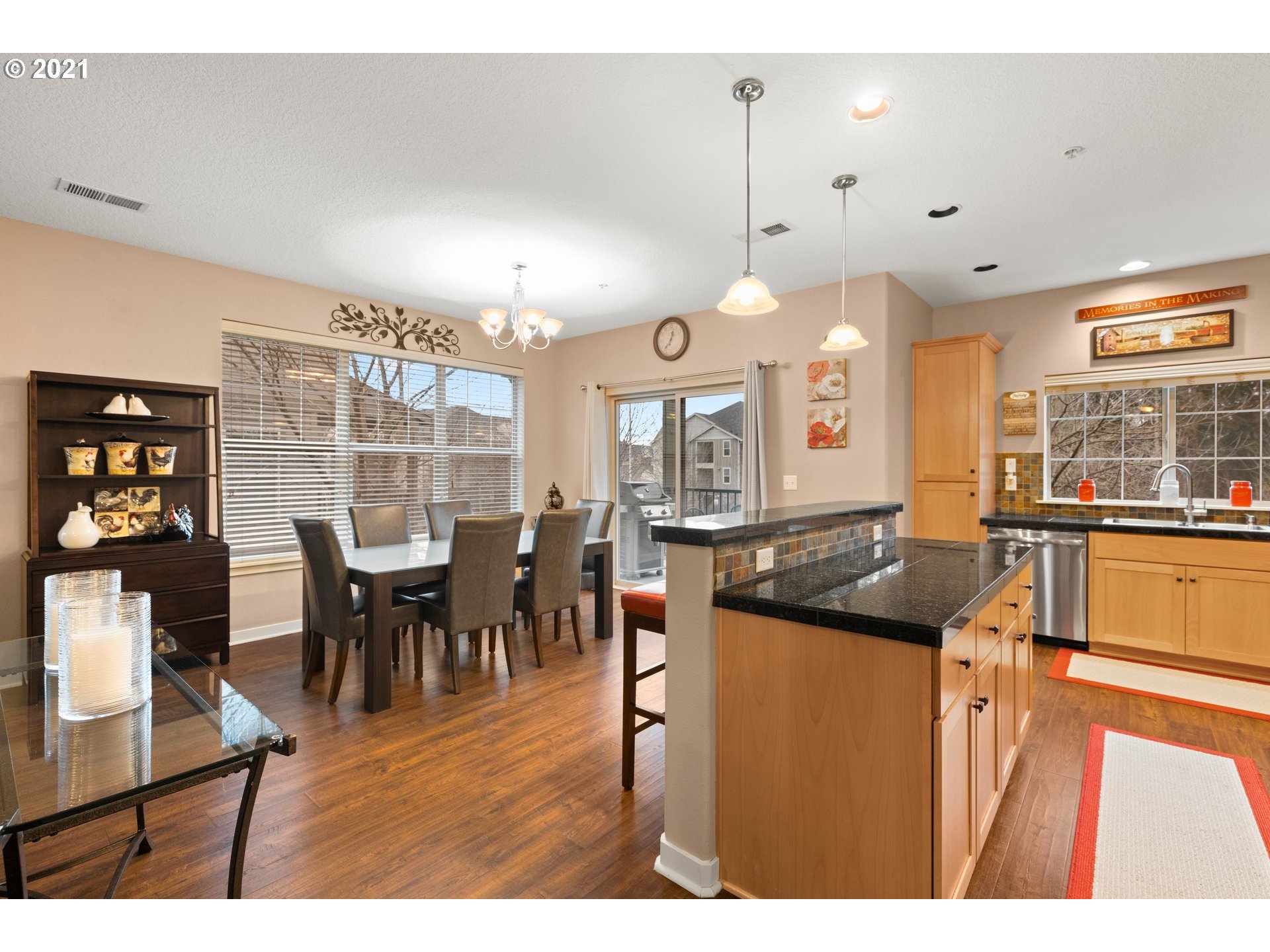 Photo #3: 21489156 Listing 