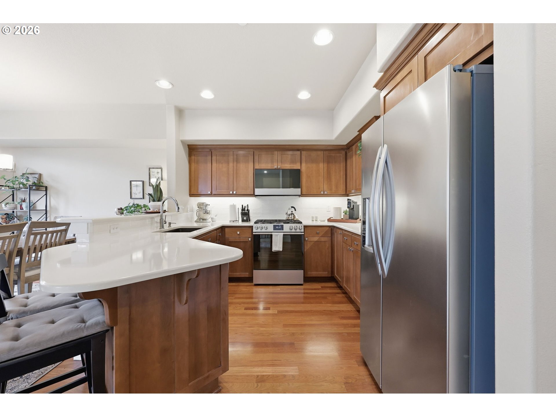 Photo #4: 214918773 Listing: Photo #4