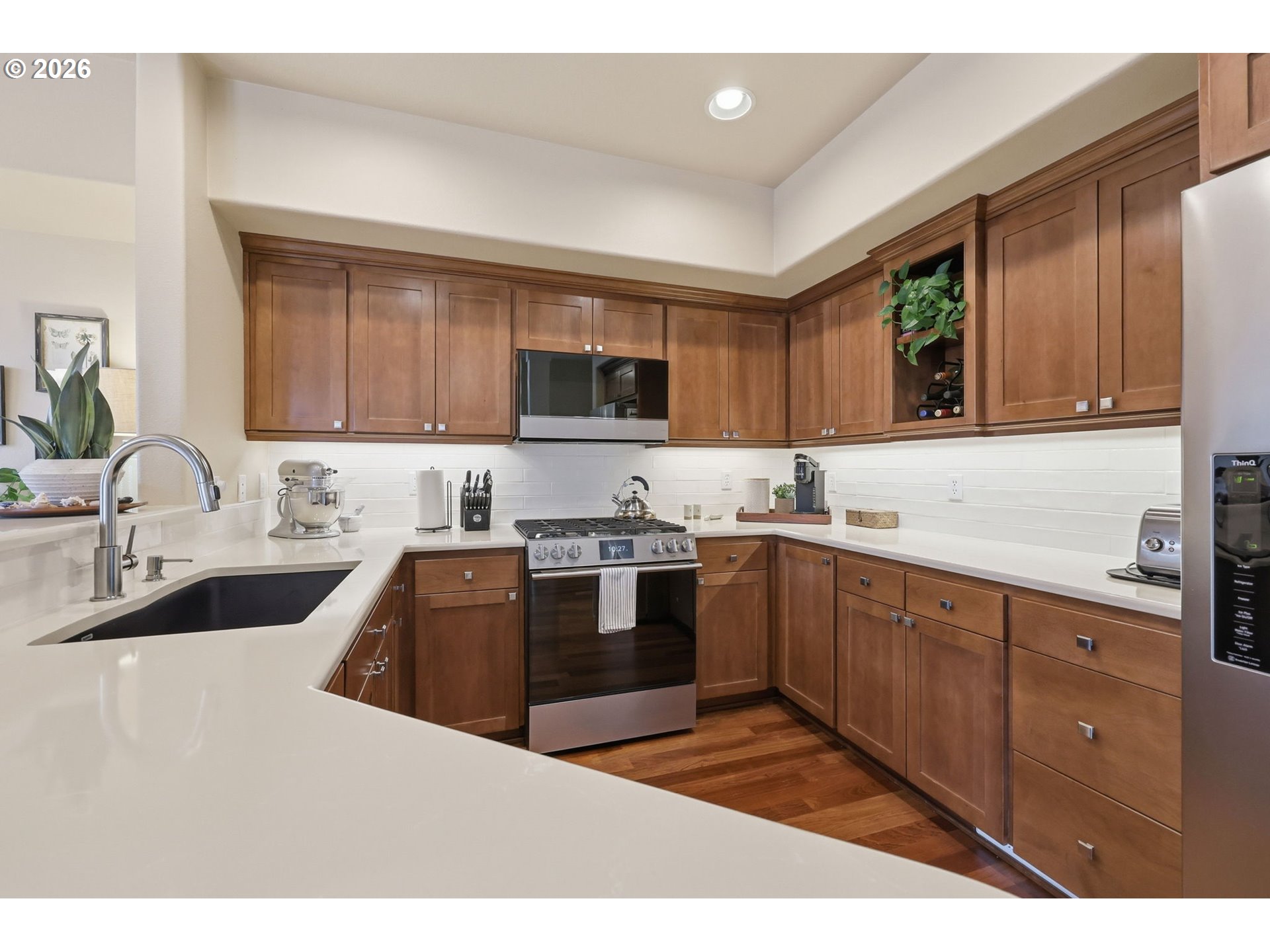 Photo #5: 214918773 Listing: Photo #5