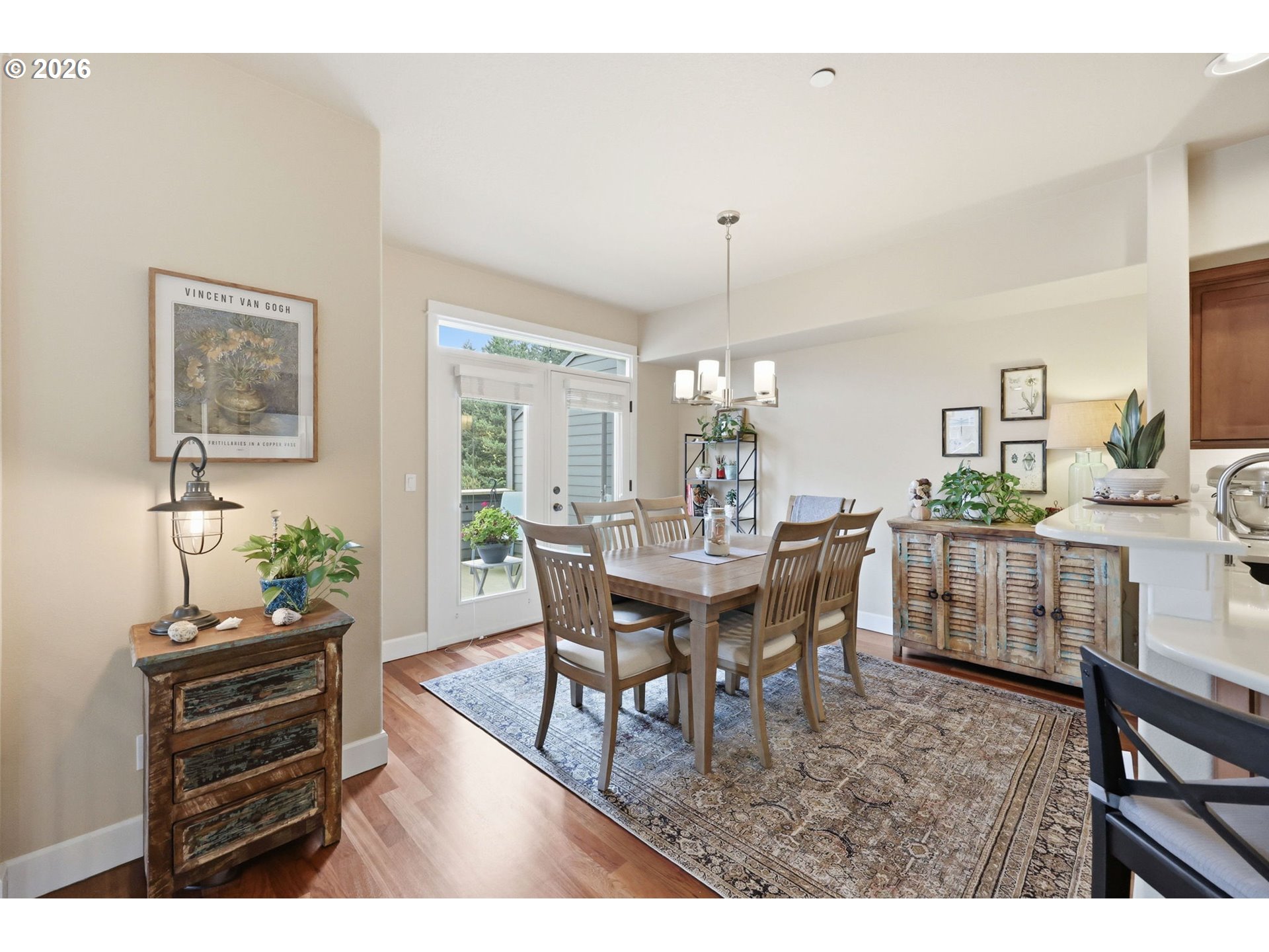 Photo #8: 214918773 Listing: Photo #8