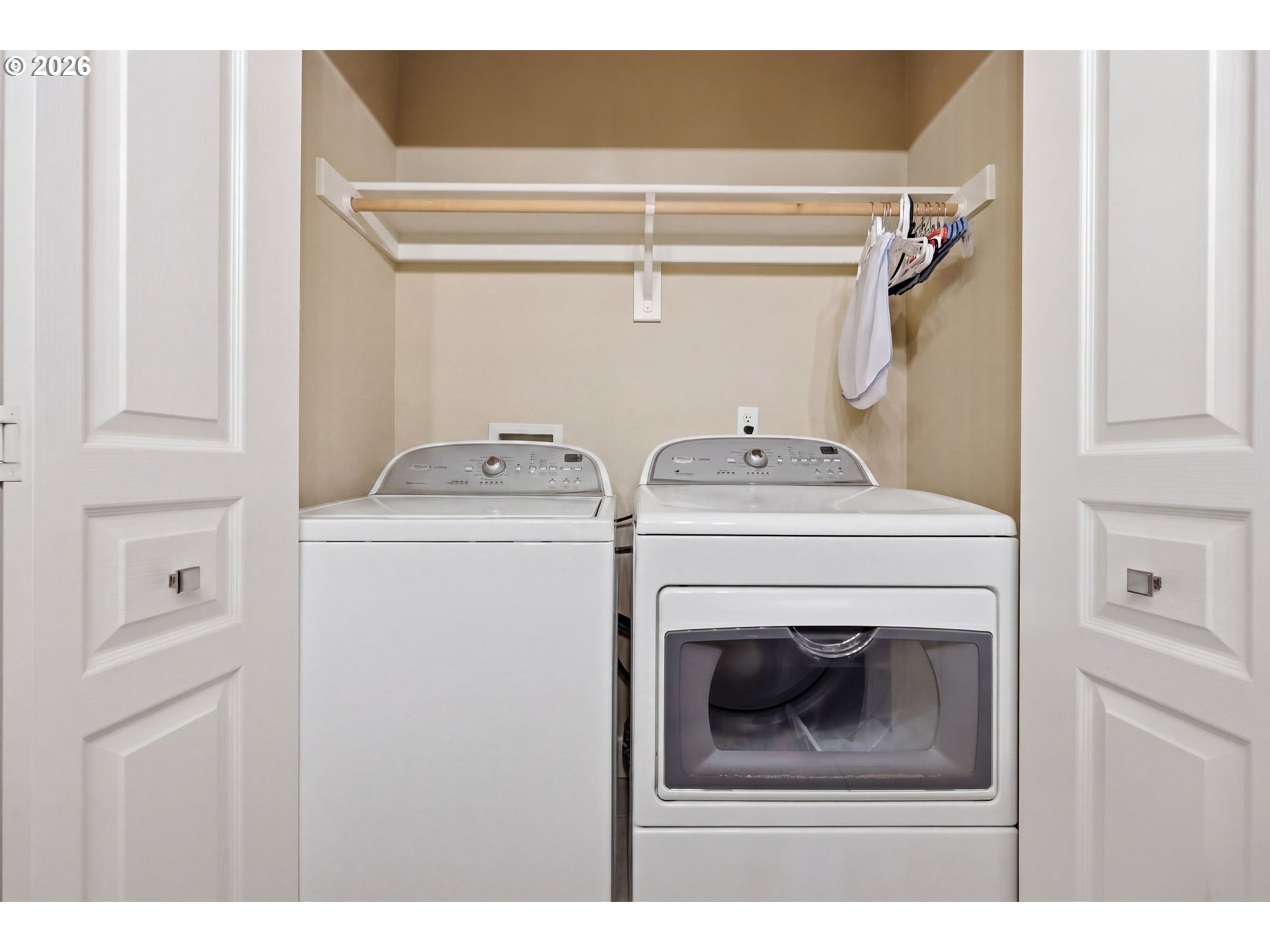 Photo #21: 214918773 Listing: Photo #21