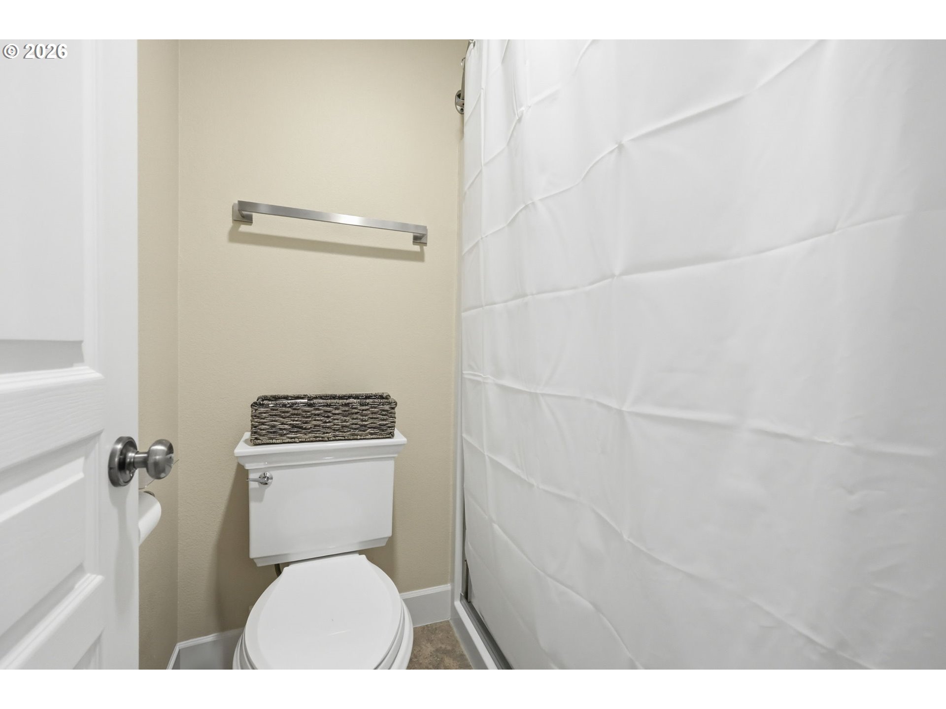 Photo #28: 214918773 Listing: Photo #28