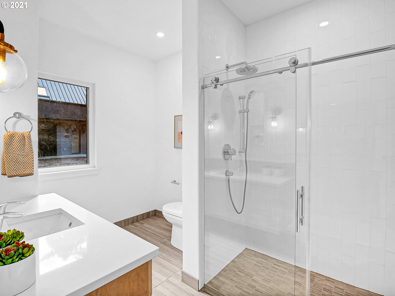 Photo #5: 21495097 Listing 