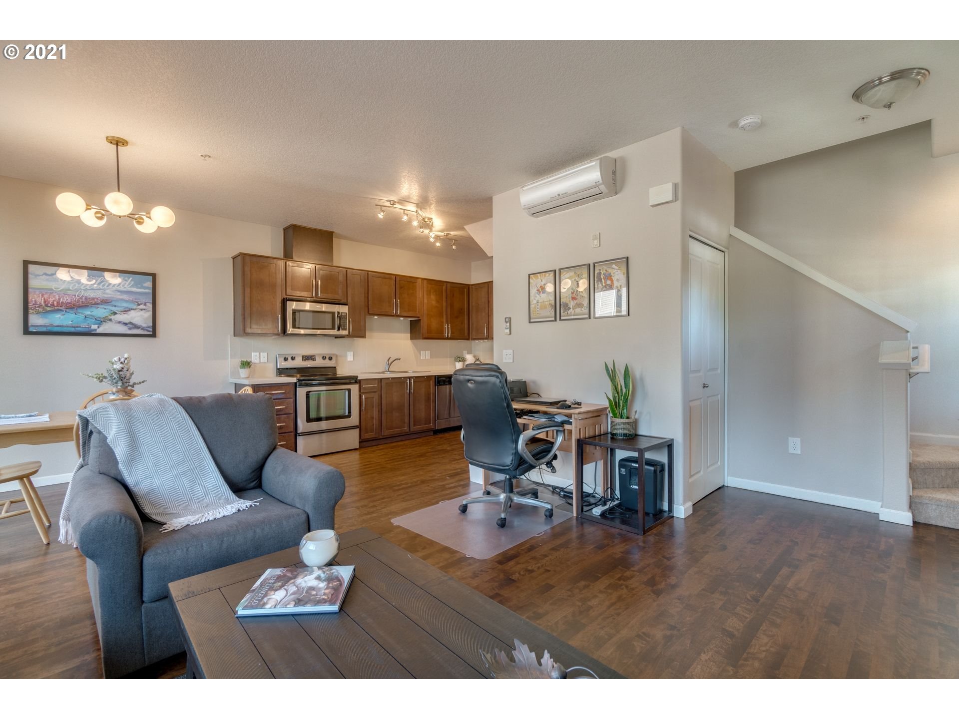 Photo #4: 21495504 Listing 