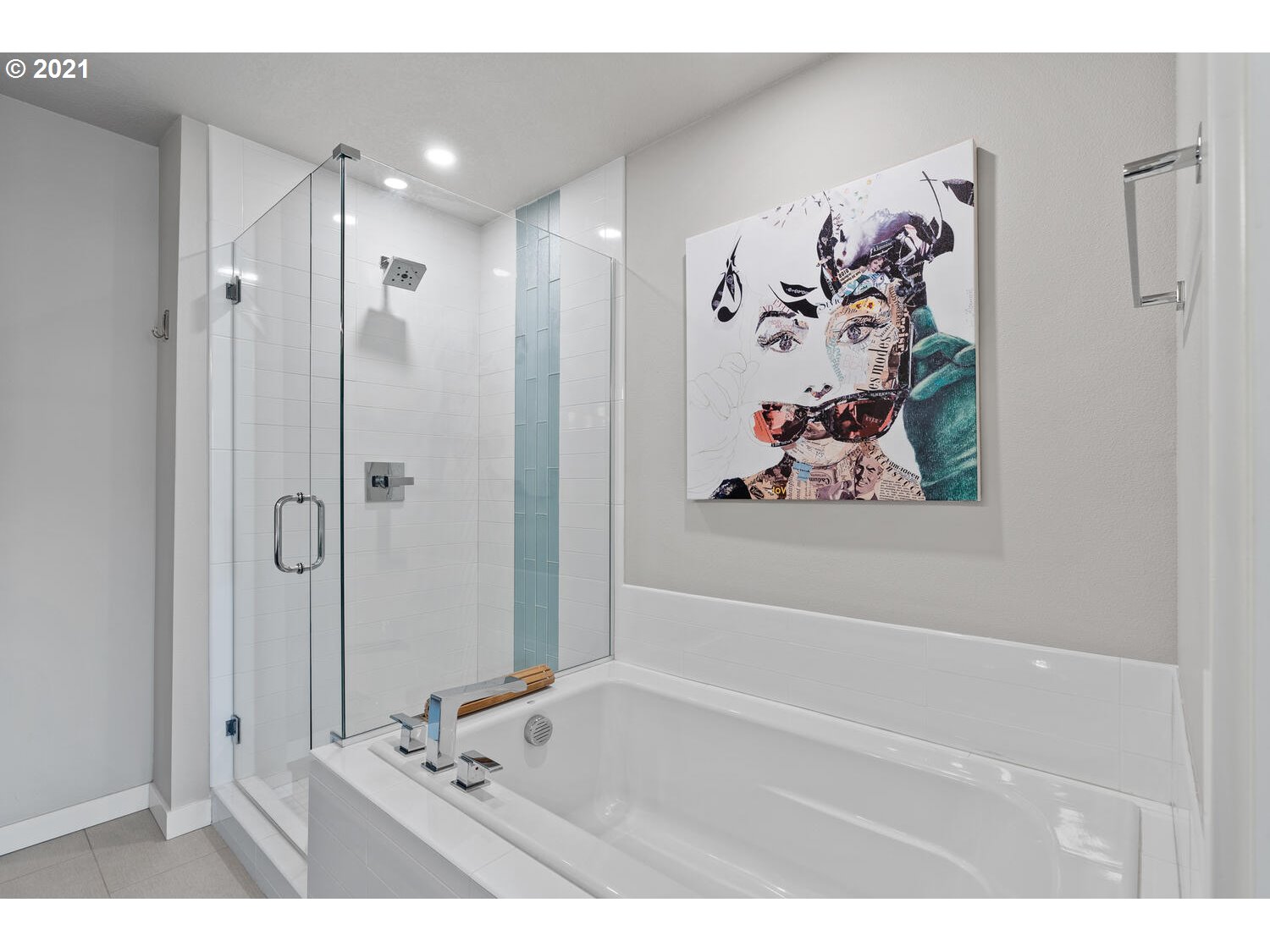 Photo #5: 21497229 Listing 