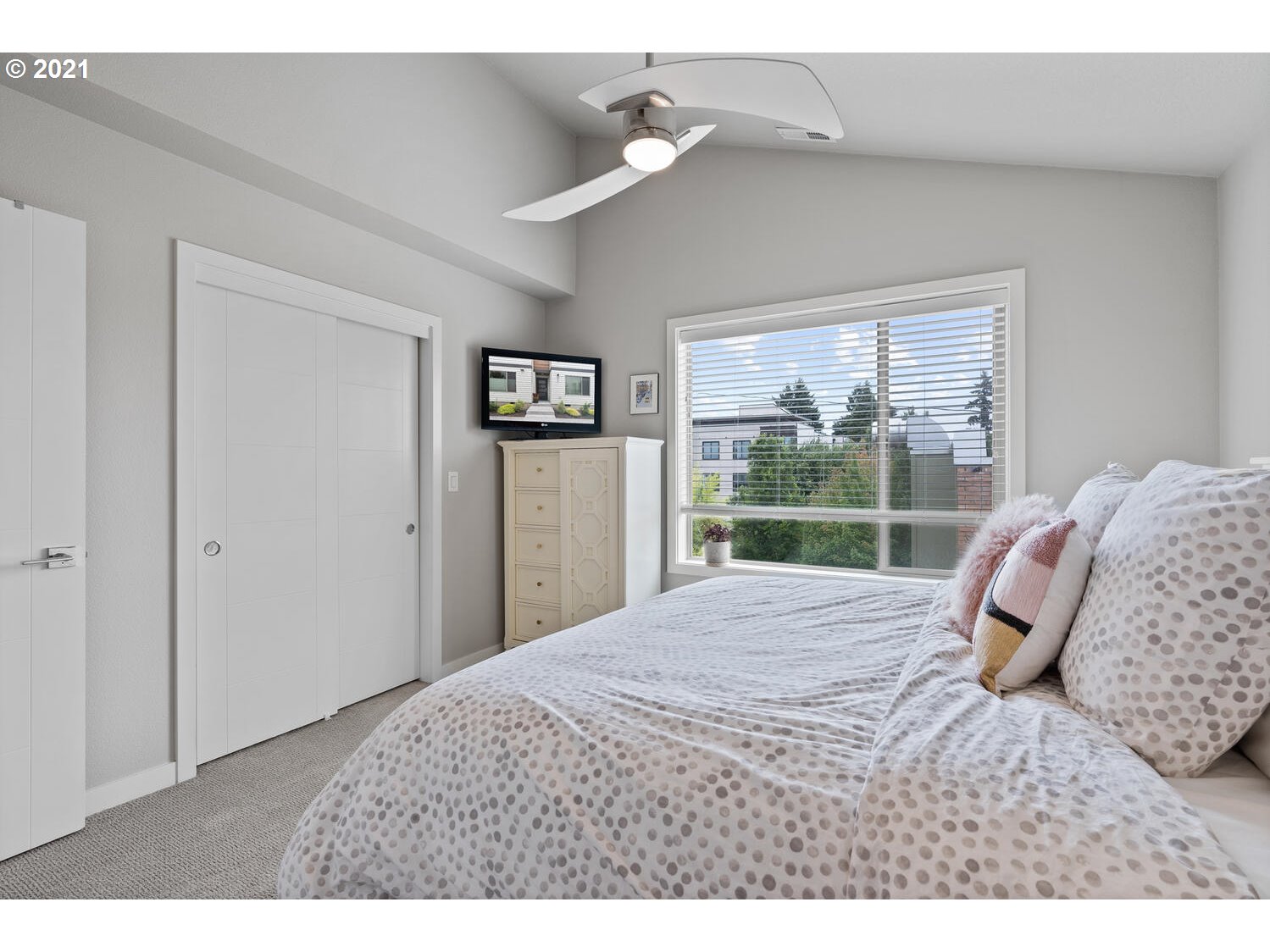 Photo #6: 21497229 Listing 