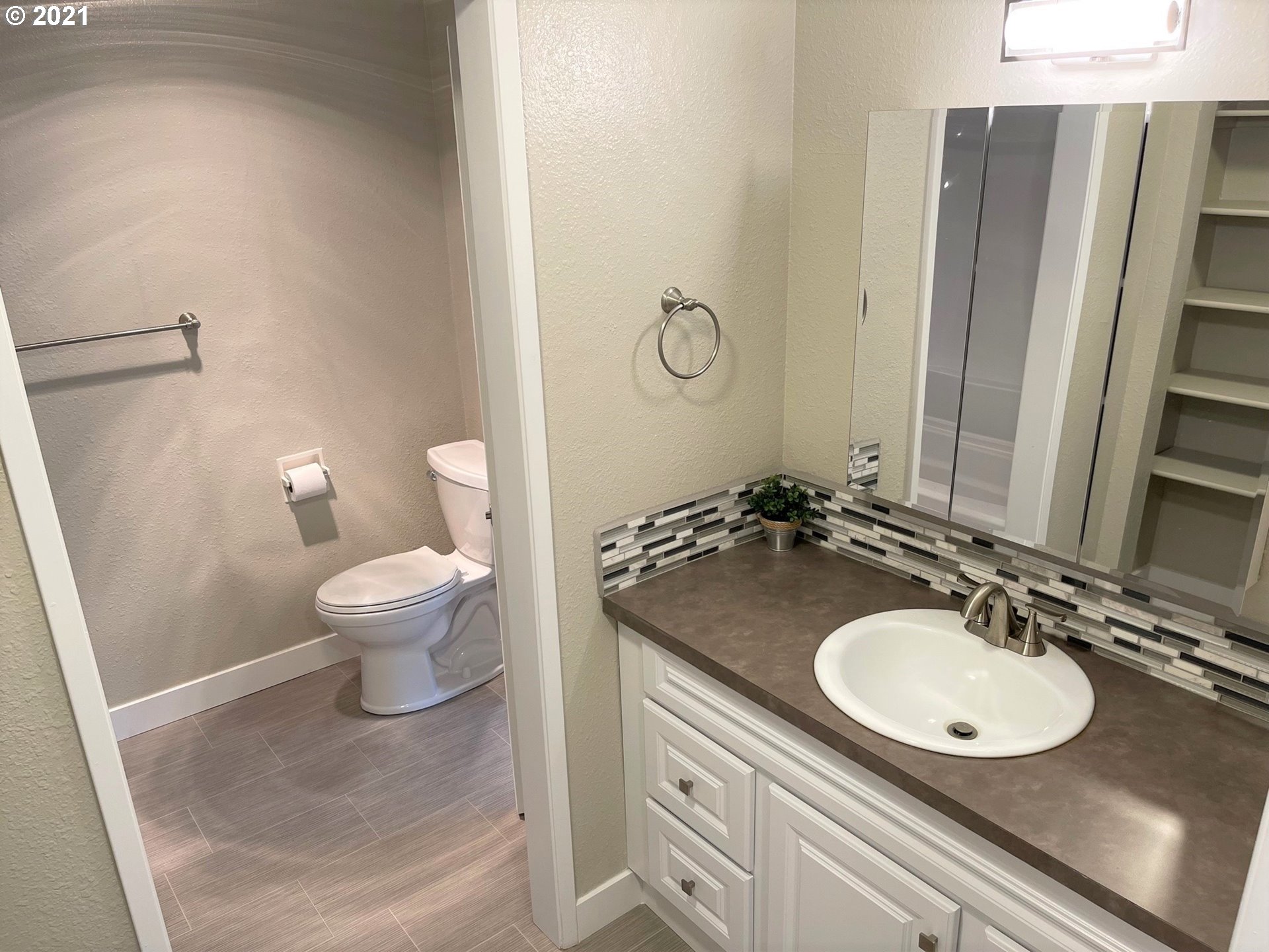 Photo #3: 21498629 Listing 