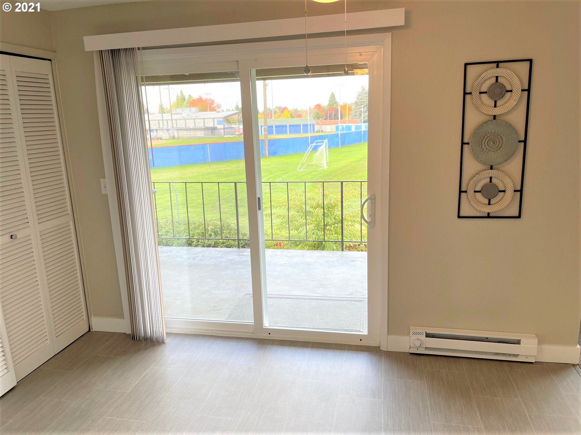 Photo #6: 21498629 Listing 