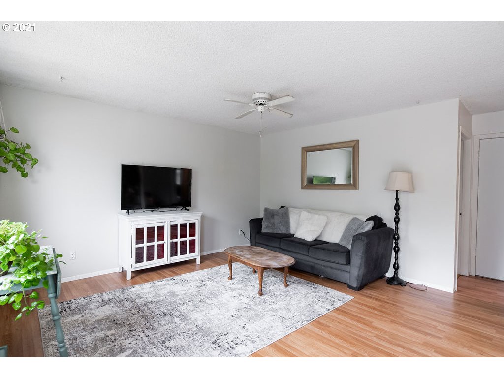 Photo #3: 21499451 Listing 