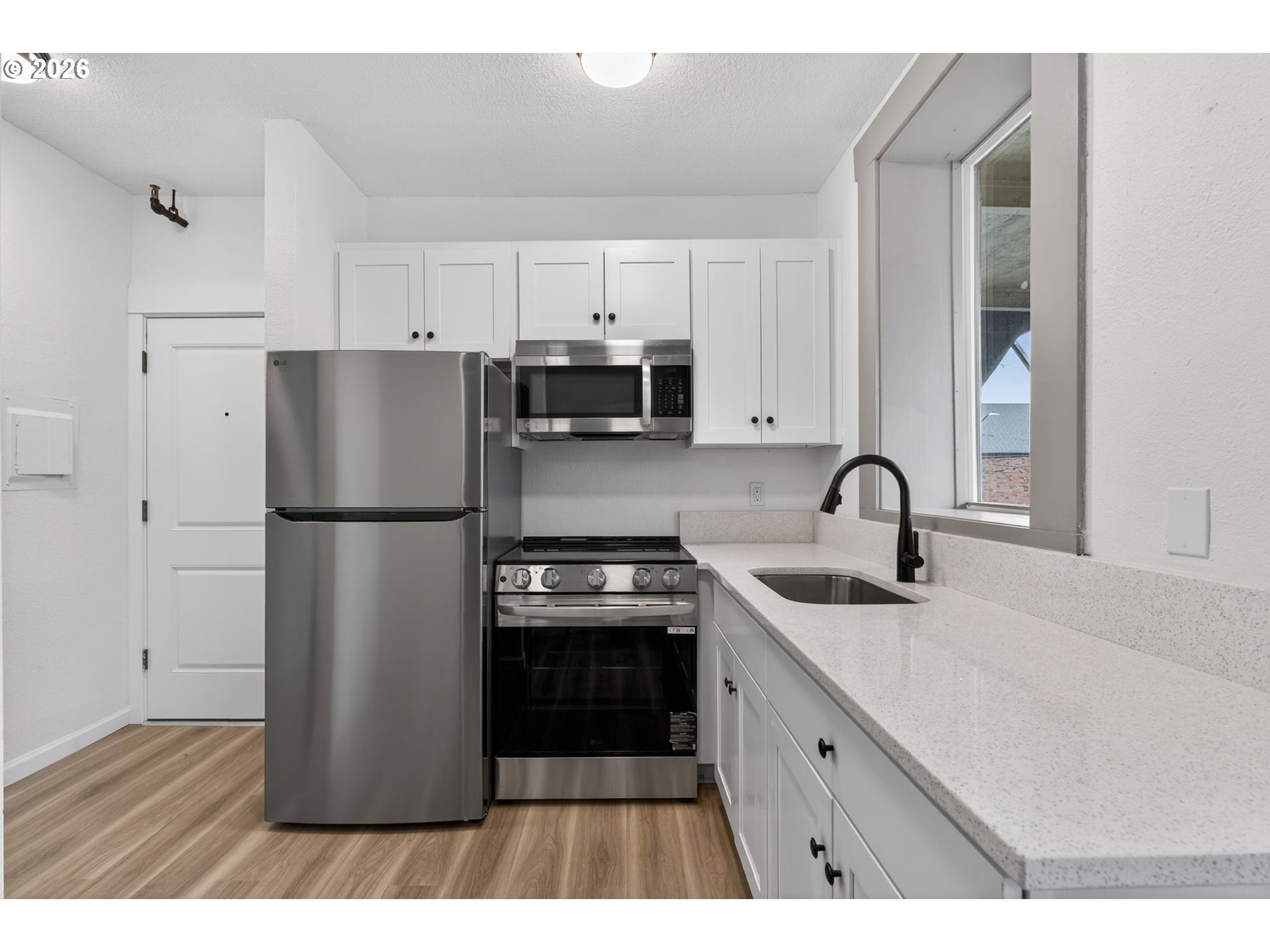 Photo #9: 214997210 Listing: Photo #9