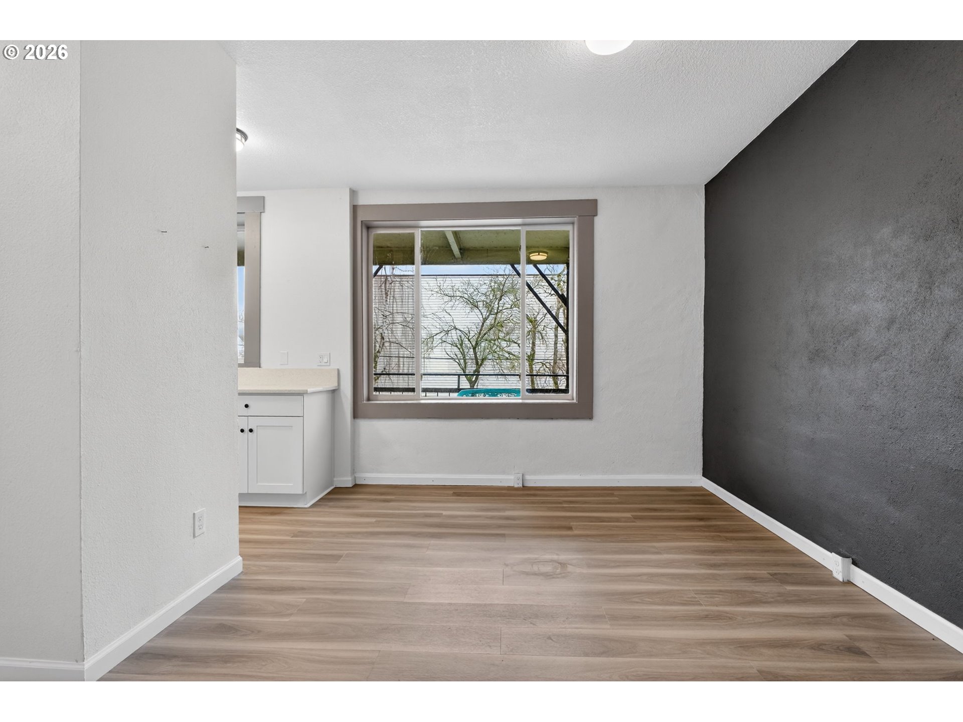 Photo #11: 214997210 Listing: Photo #11