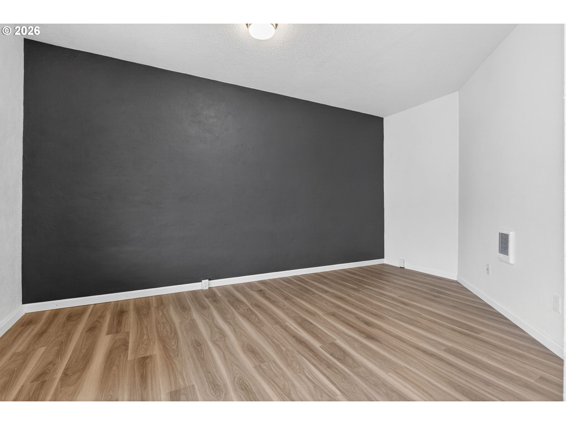 Photo #13: 214997210 Listing: Photo #13