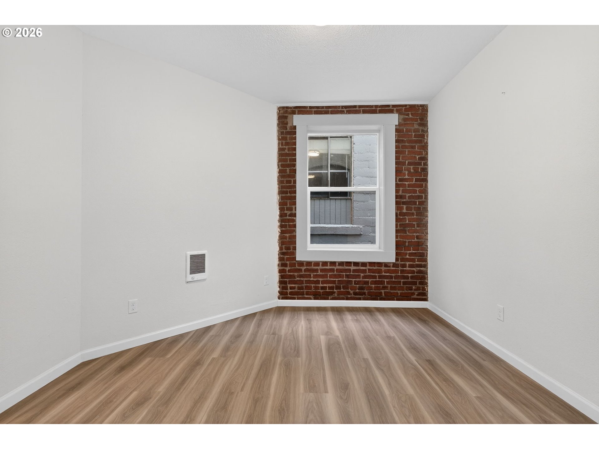 Photo #15: 214997210 Listing: Photo #15