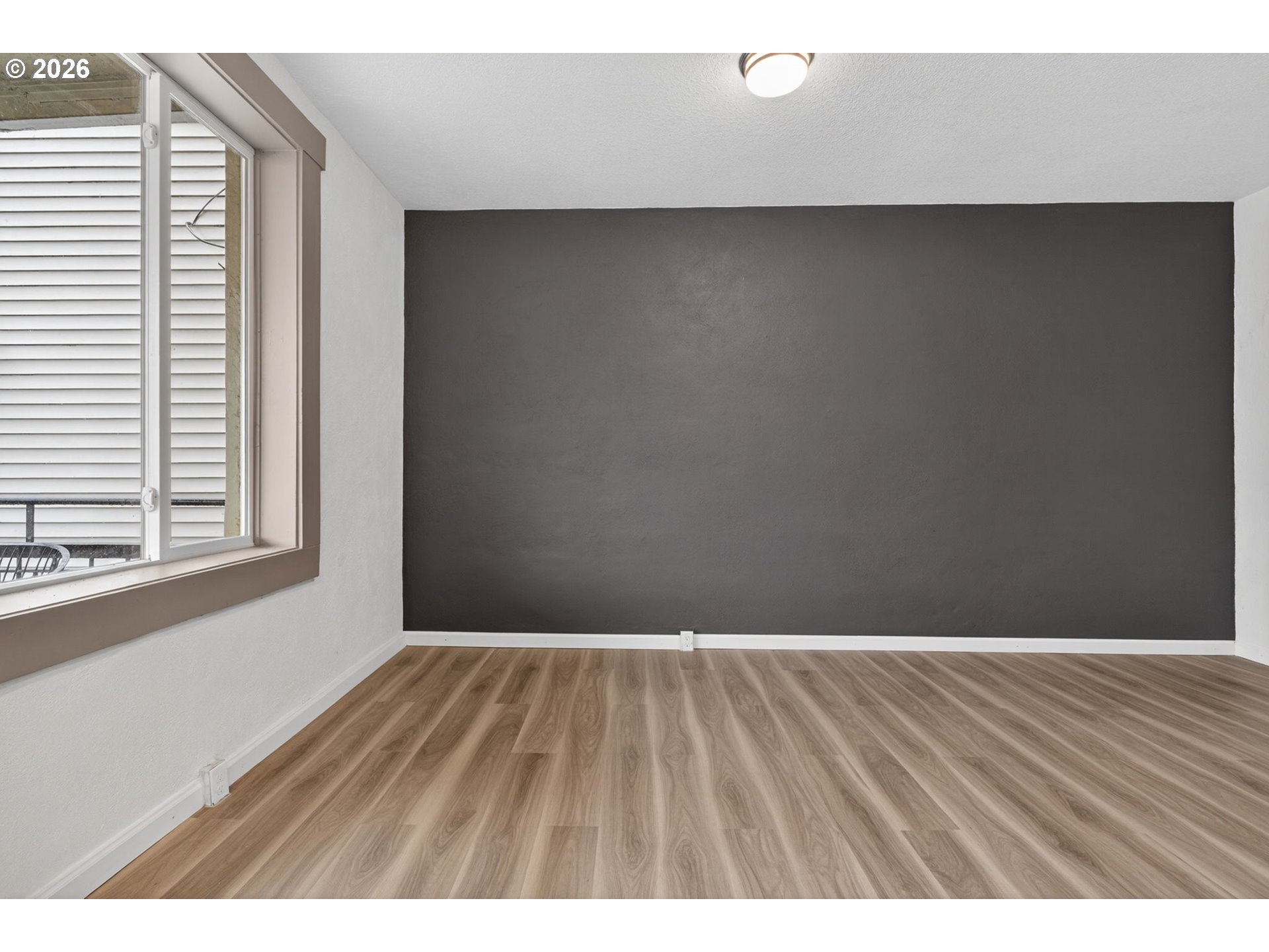 Photo #4: 214997210 Listing: Photo #4