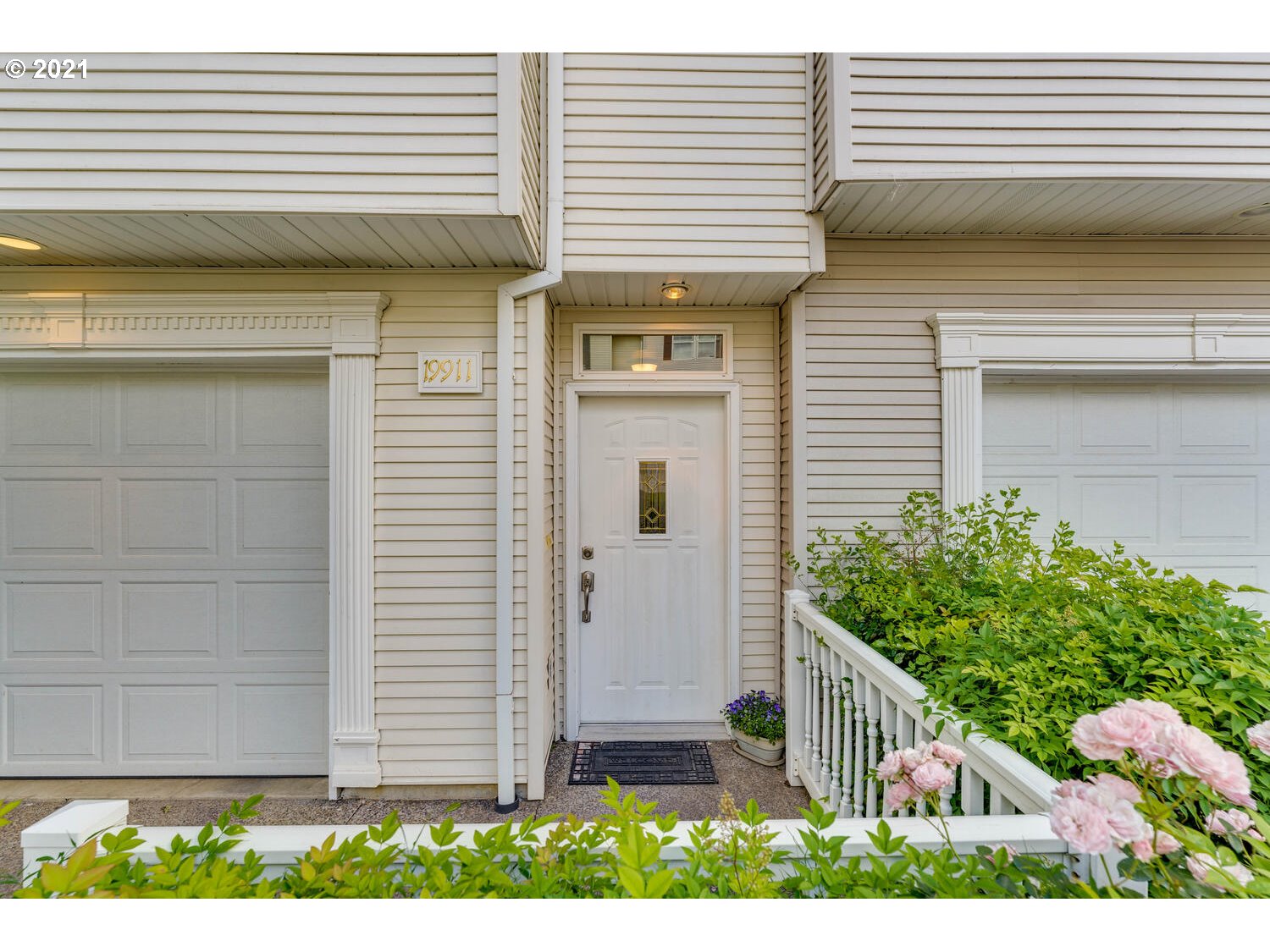 Photo #2: 21501130 Listing 