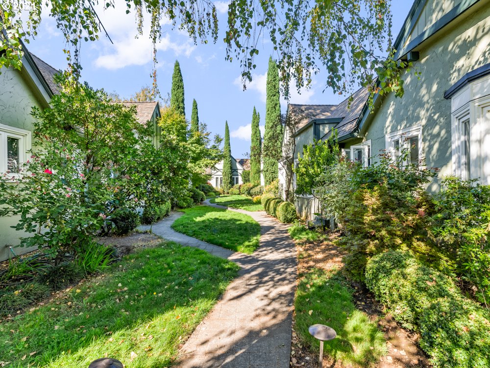 Photo #3: 21503224 Listing 