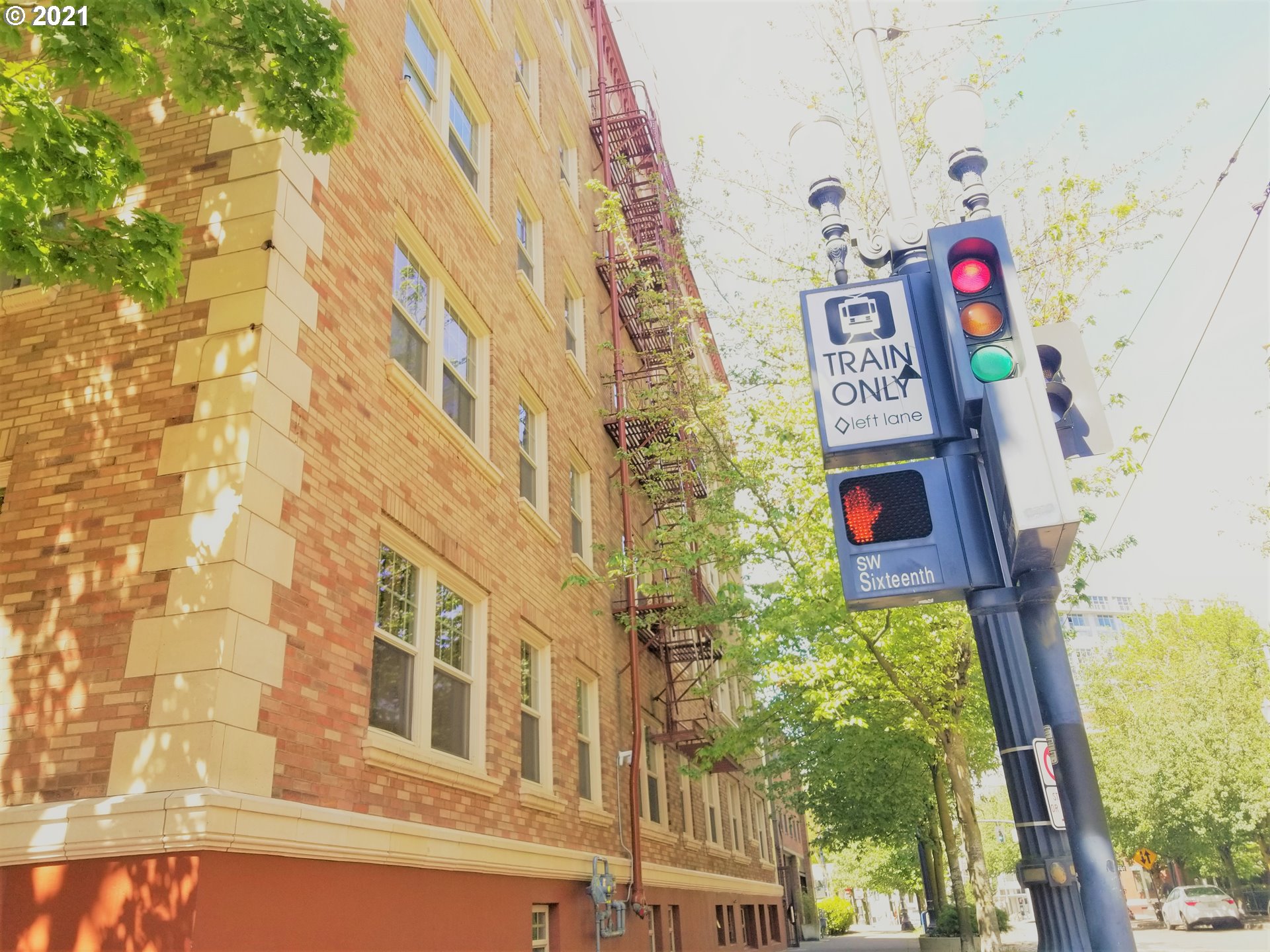 Photo #2: 21503430 Listing 