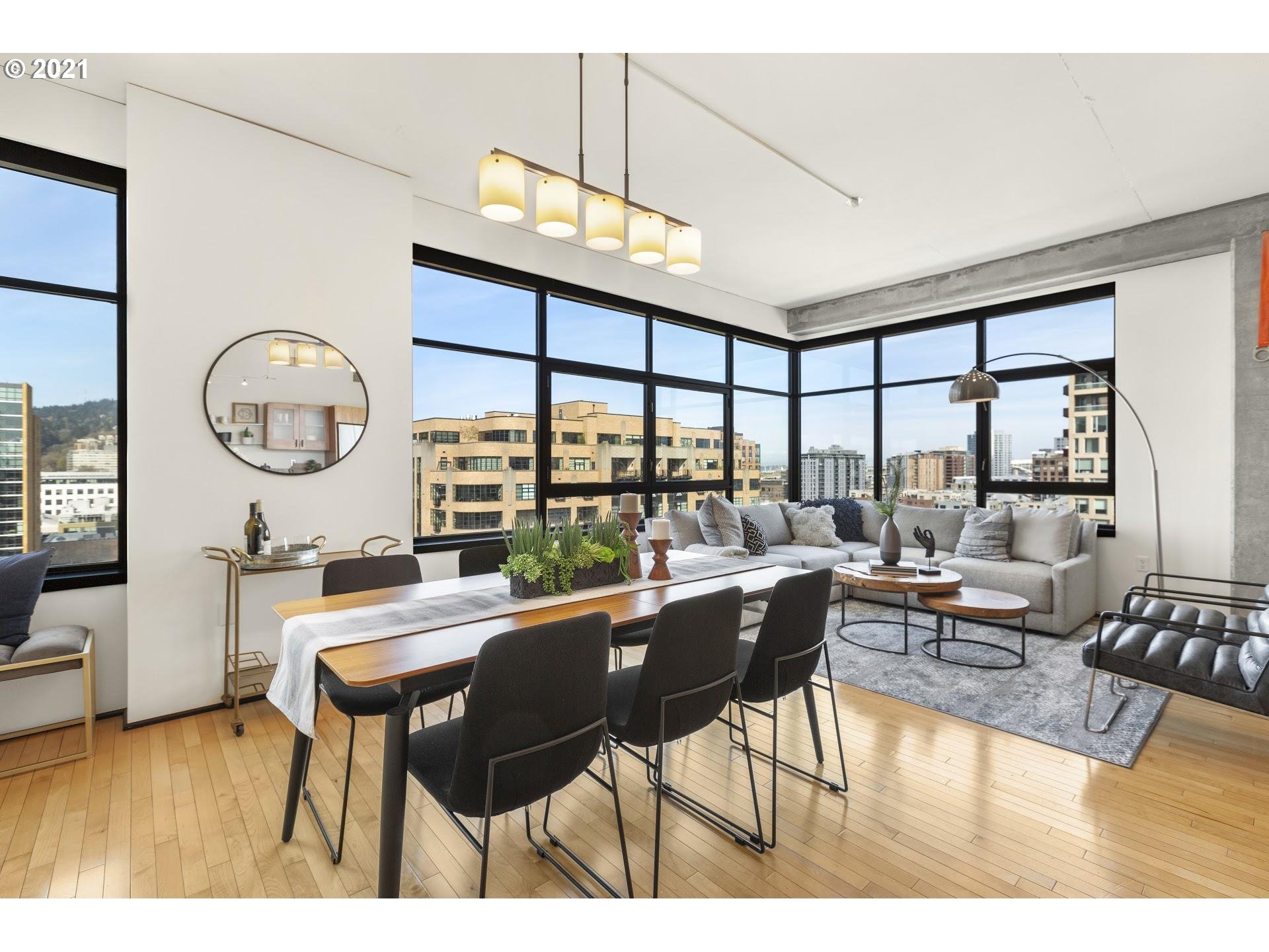 Photo #5: 21505026 Listing 