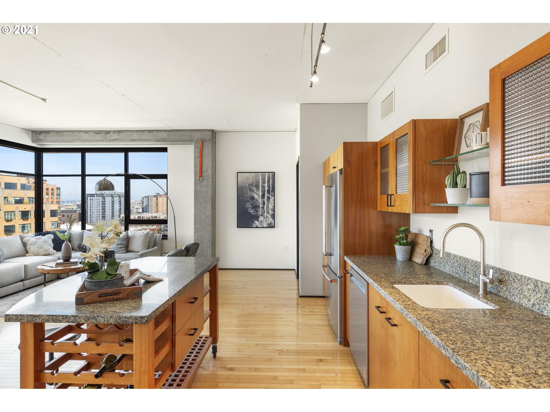 Photo #2: 21505026 Listing 