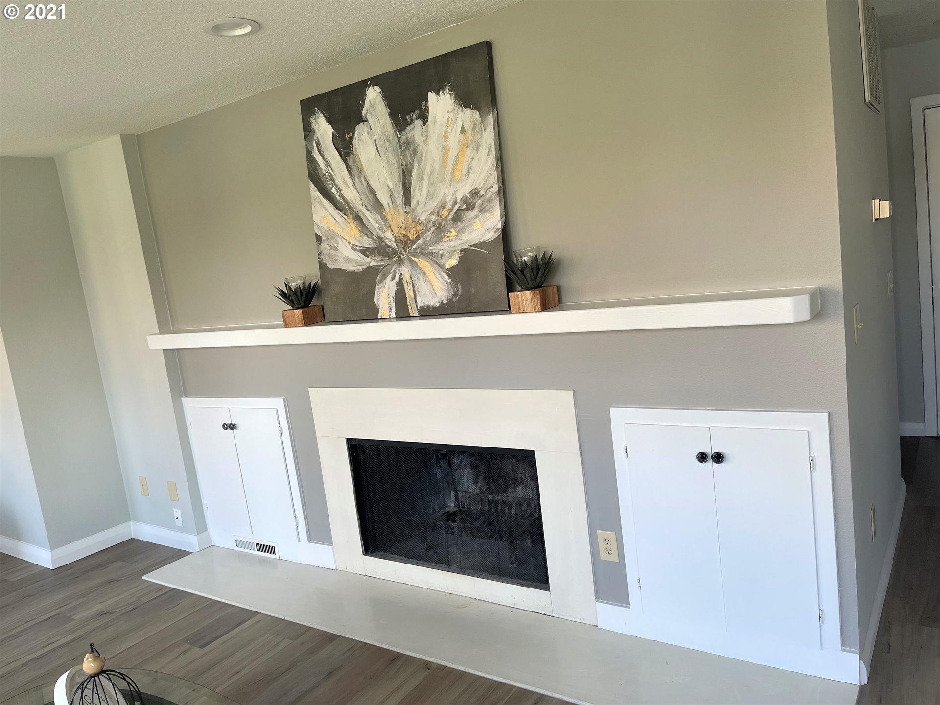 Photo #5: 21508109 Listing 