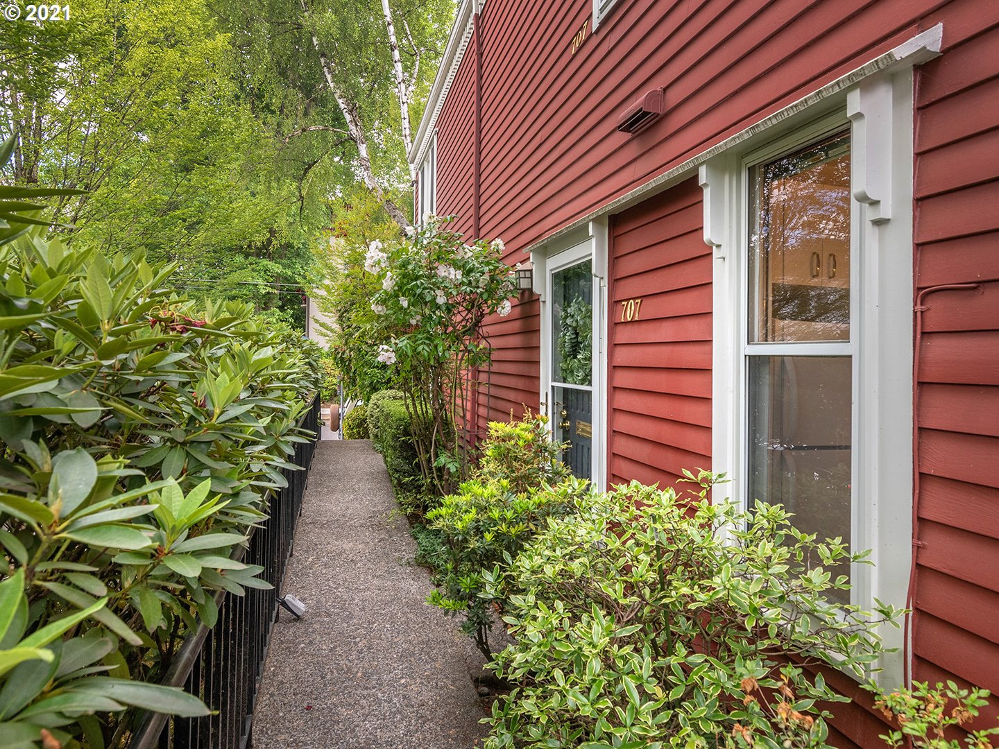 Photo #5: 21509657 Listing 