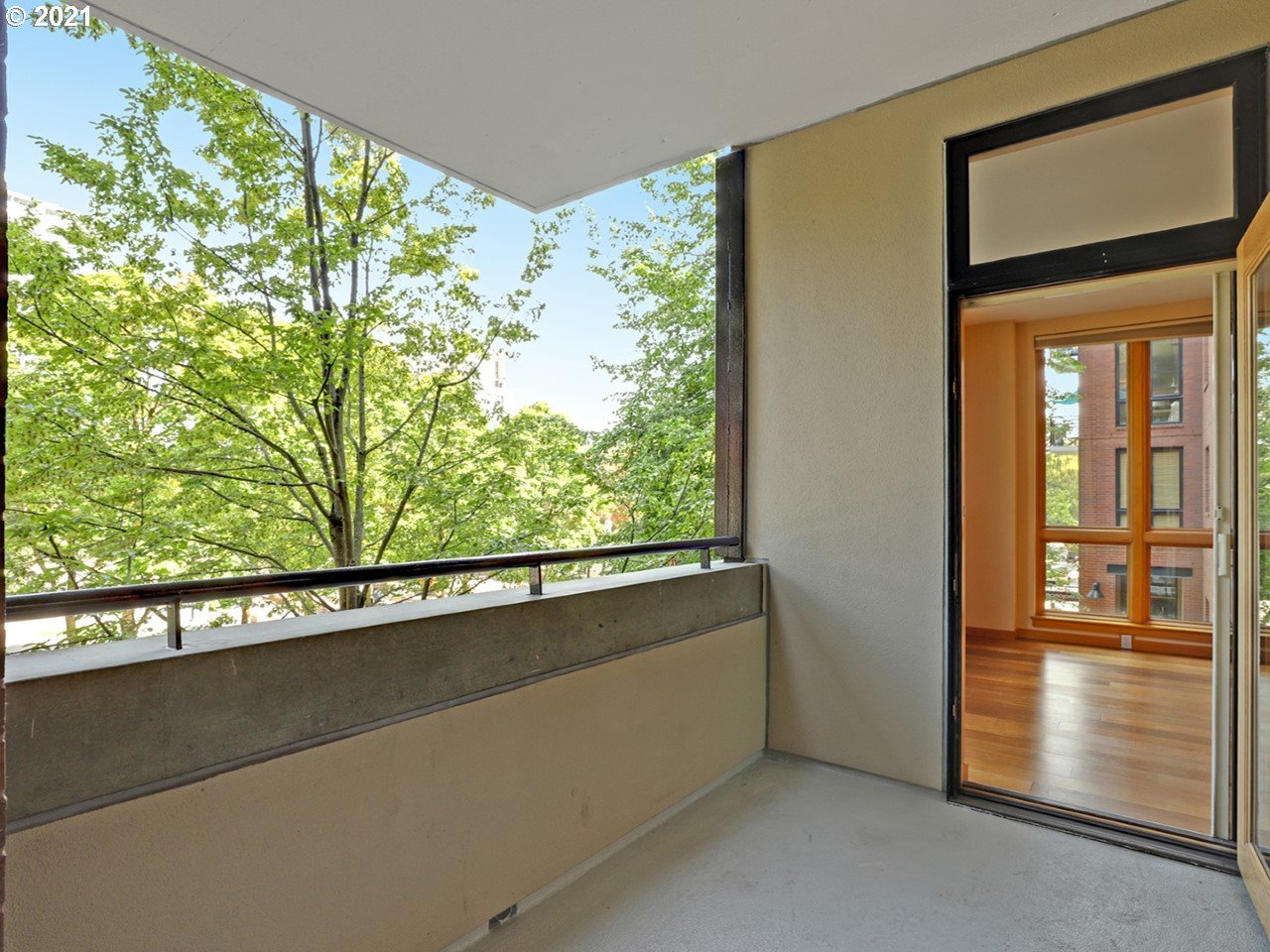 Photo #4: 21510305 Listing 
