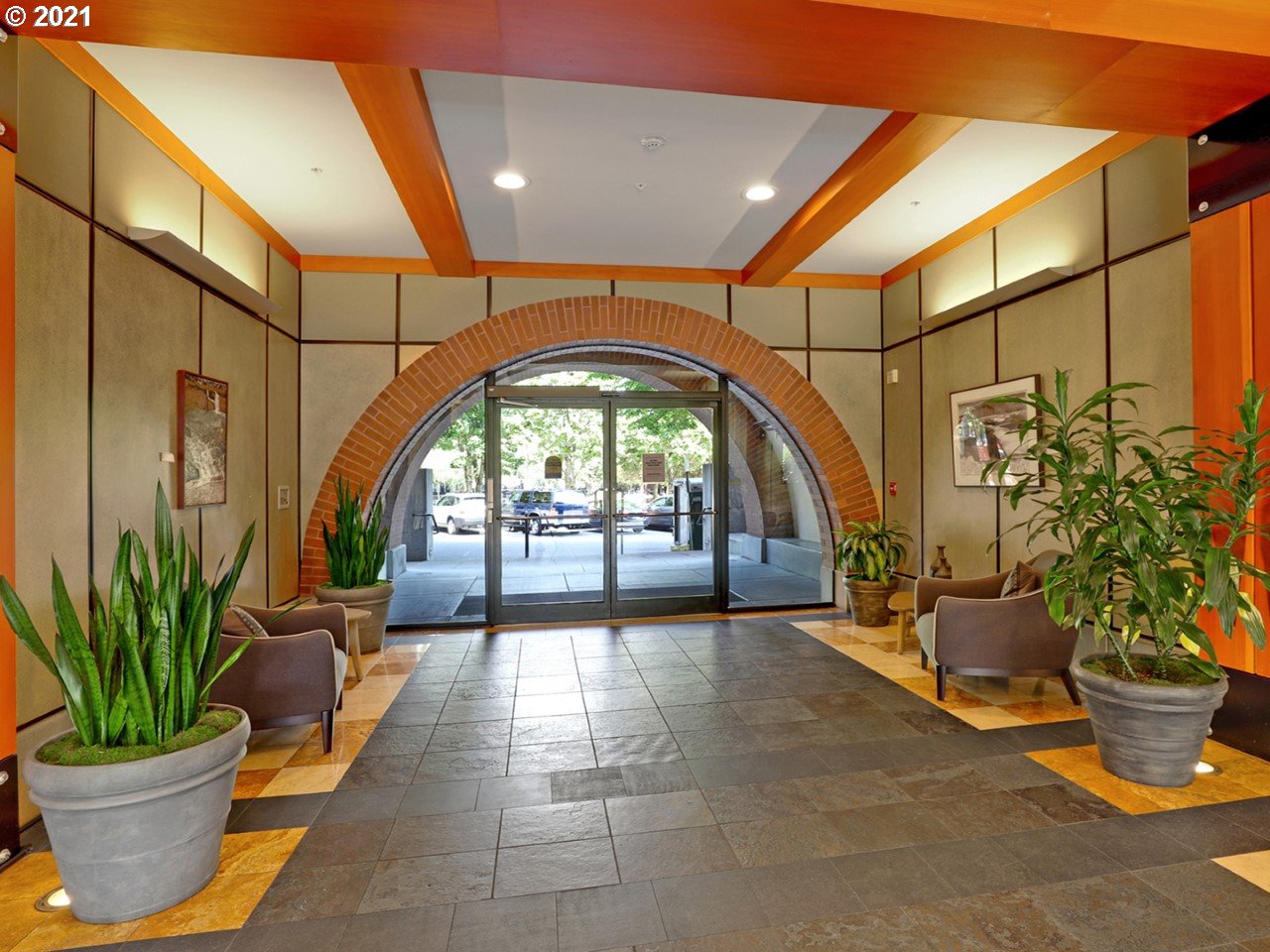 Photo #3: 21510305 Listing 