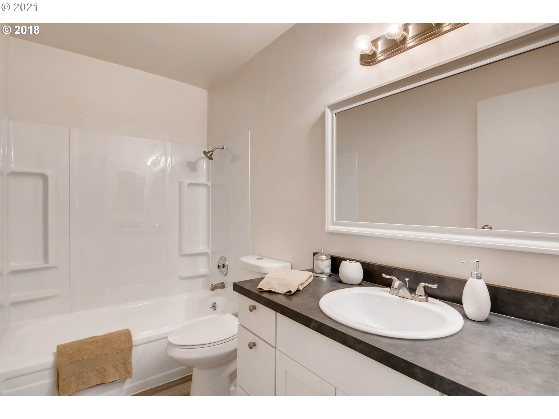 Photo #2: 21511802 Listing 