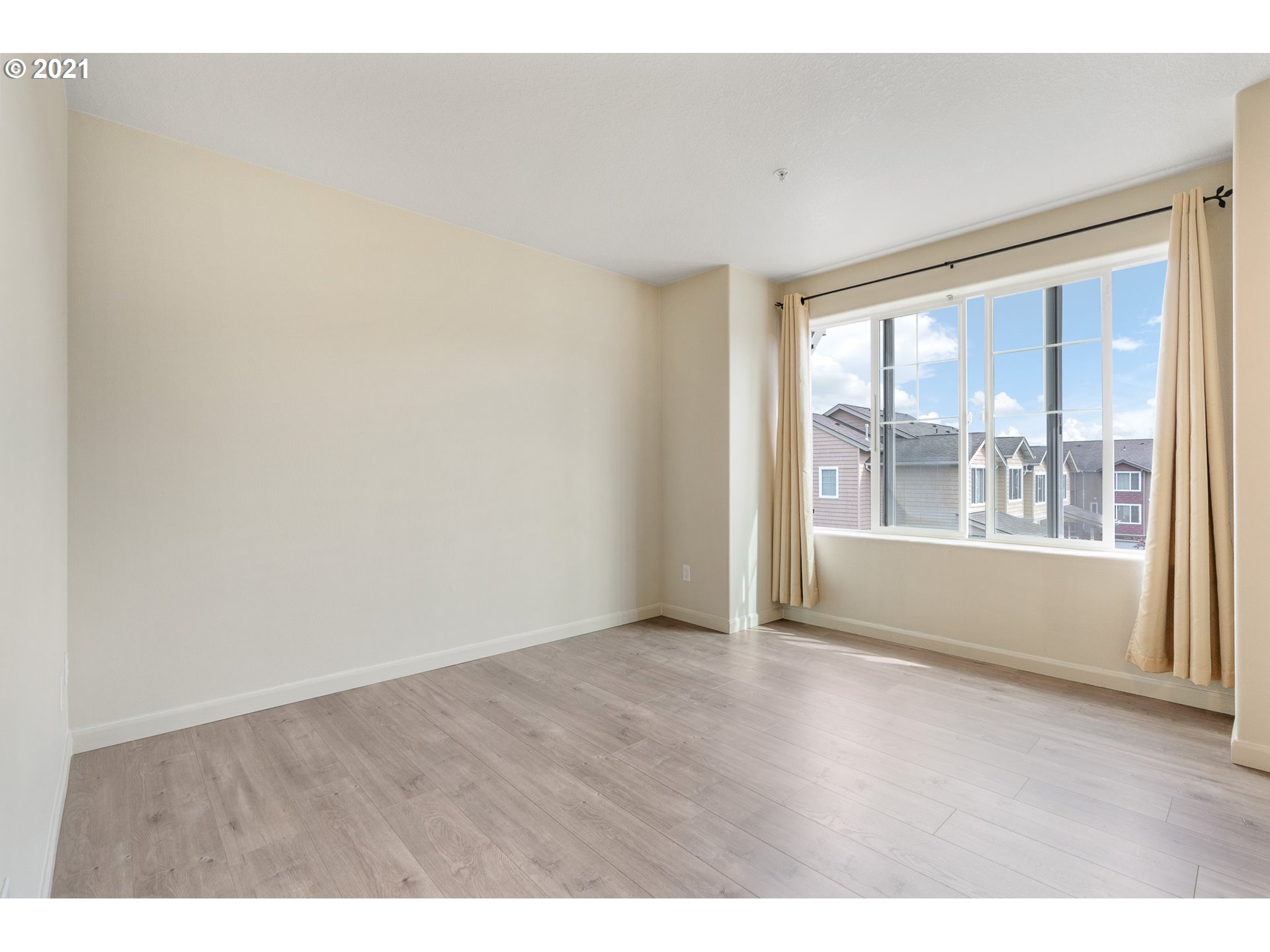 Photo #6: 21514907 Listing 