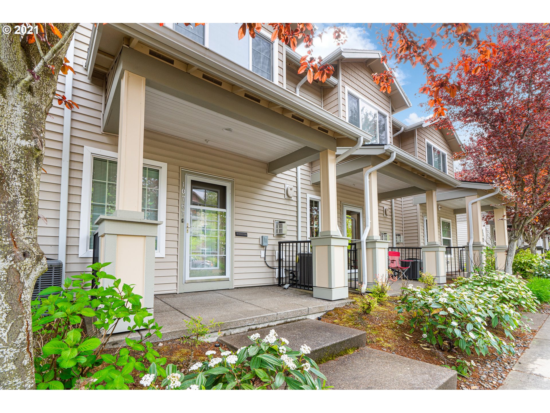 MLS: 21514907 Condo For Sale