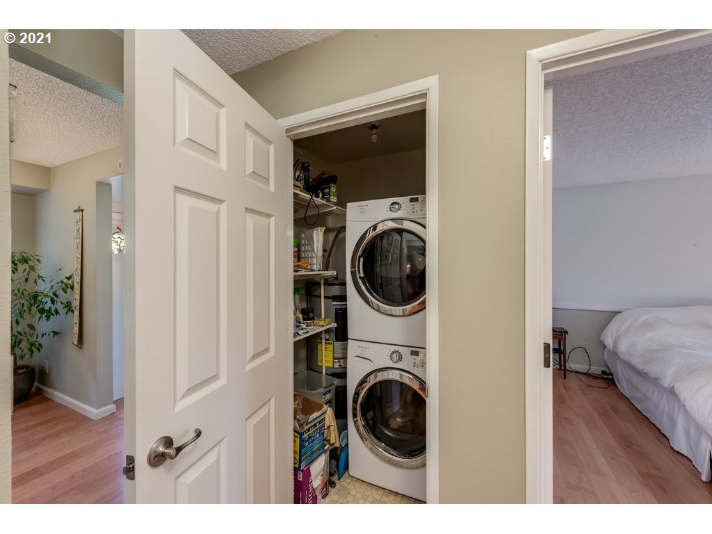Photo #3: 21515775 Listing 