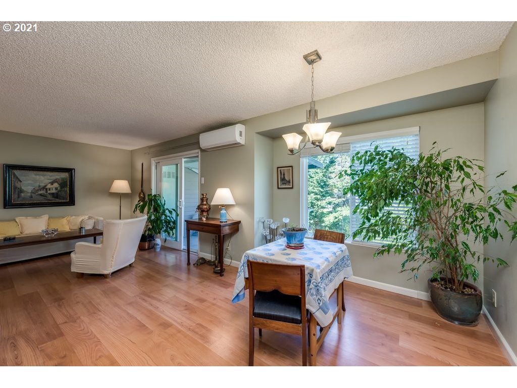 Photo #4: 21515775 Listing 