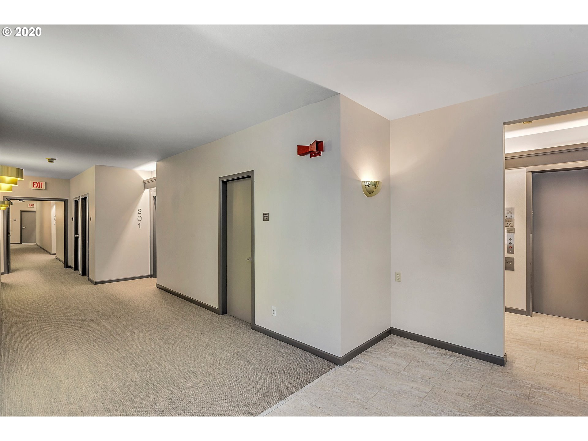 Photo #4: 21516415 Listing 